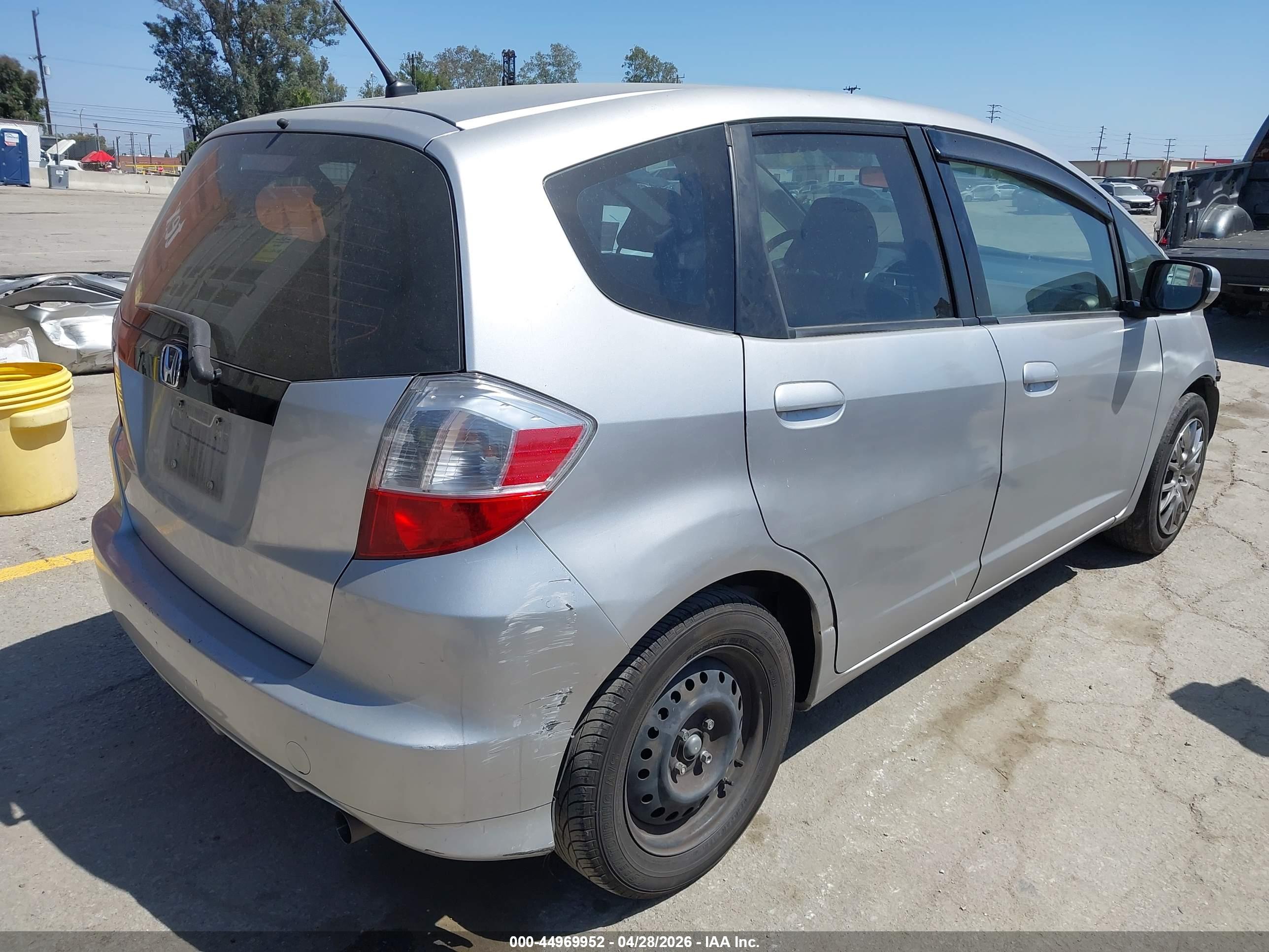 HONDA FIT image 4