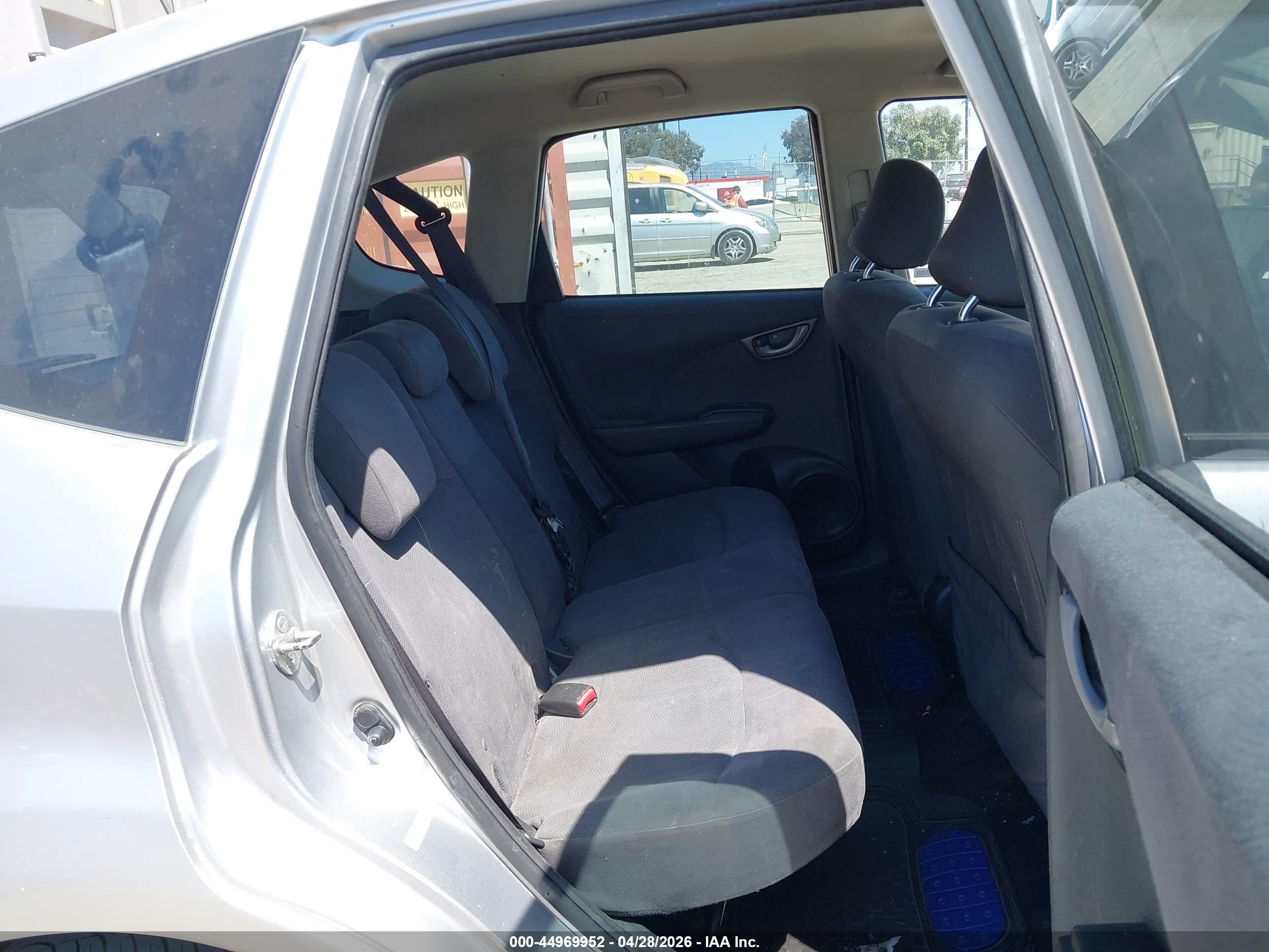 HONDA FIT image 8
