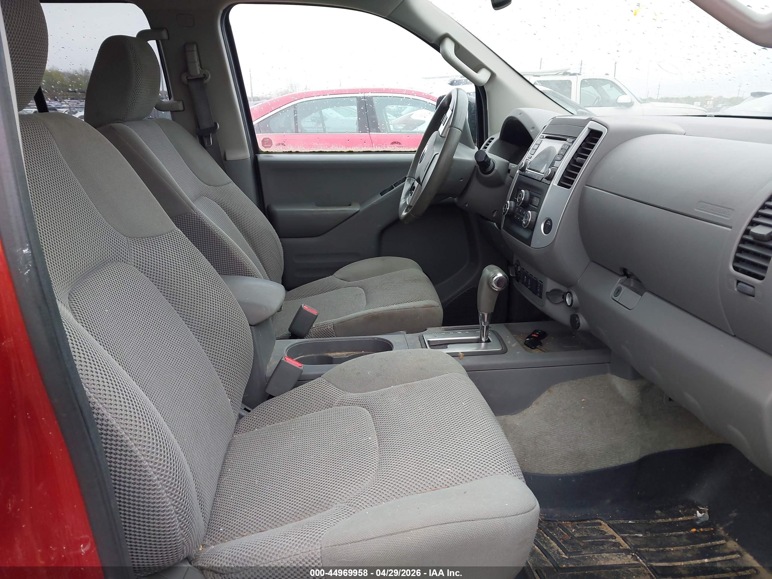 NISSAN FRONTIER image 5