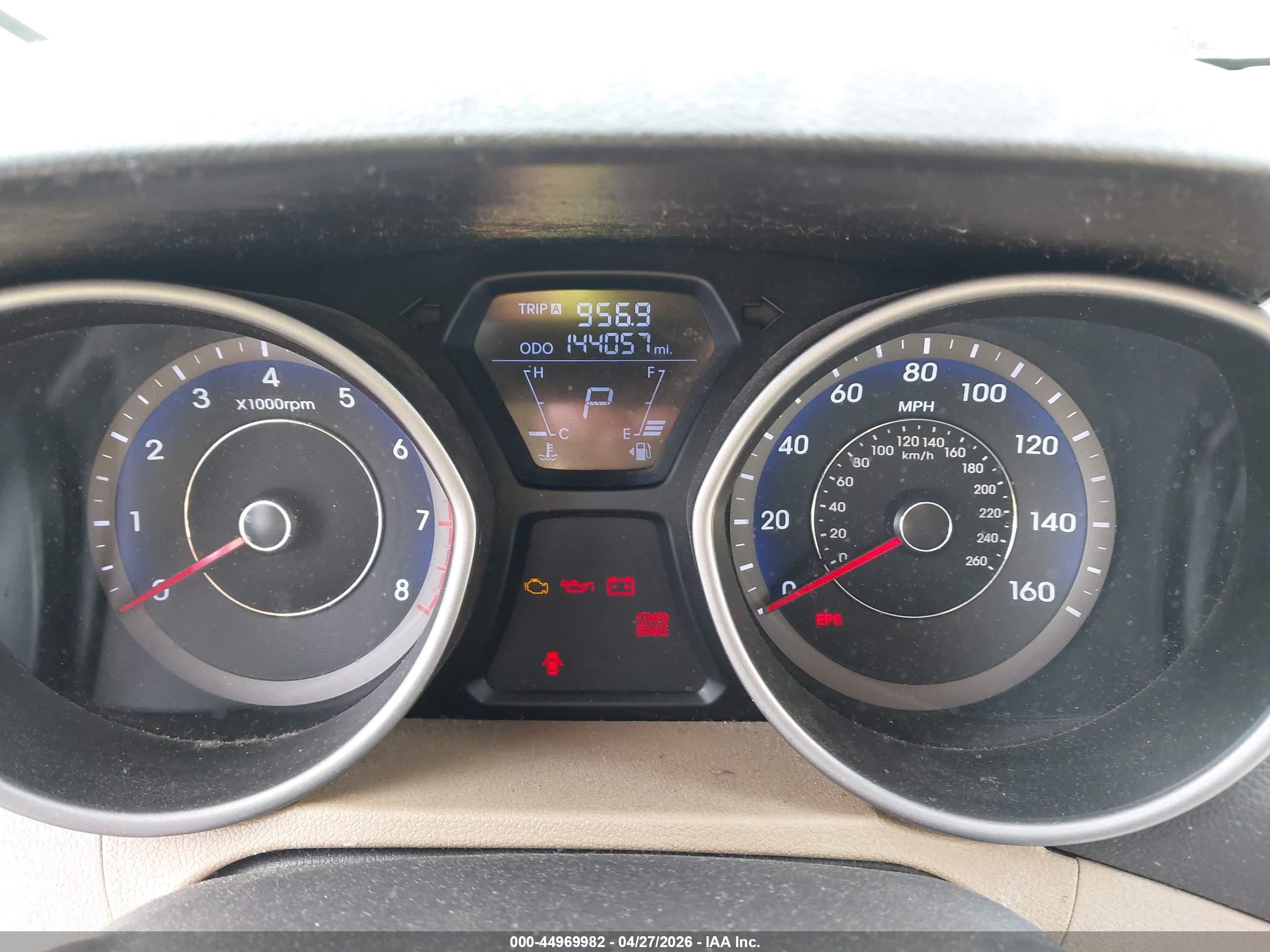 HYUNDAI ELANTRA image 7