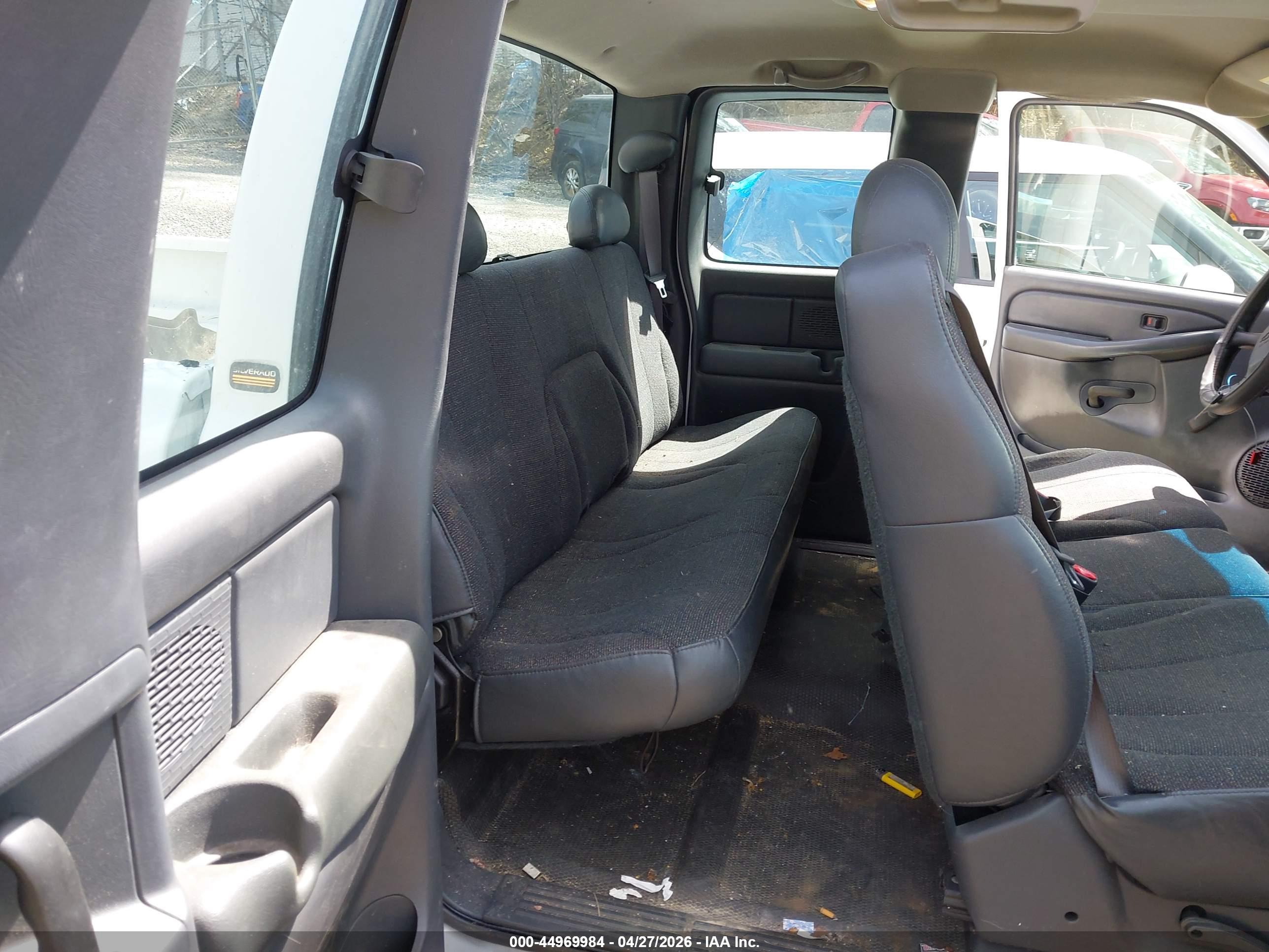 CHEVROLET SILVERADO image 8