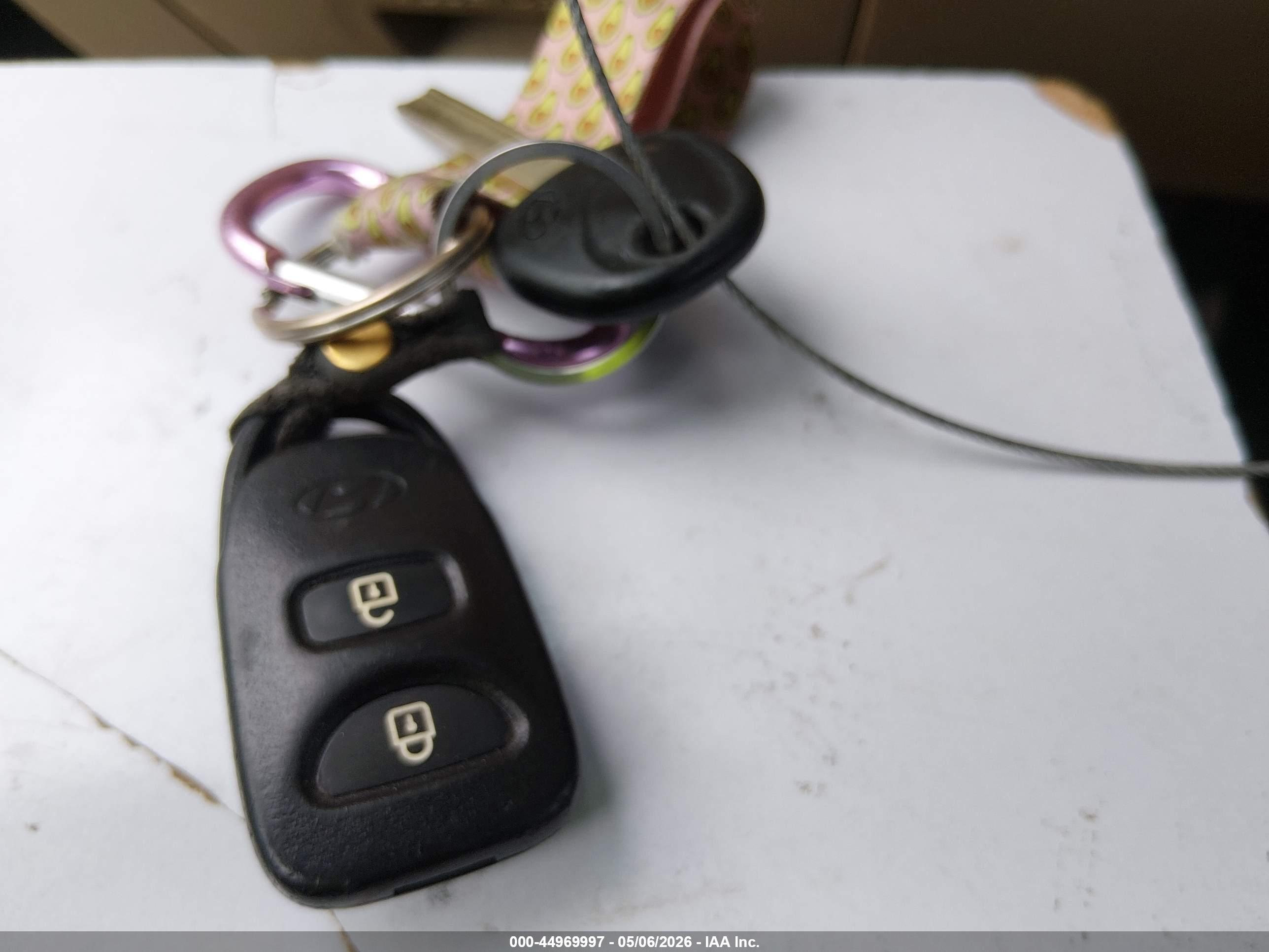 HYUNDAI ACCENT image 11