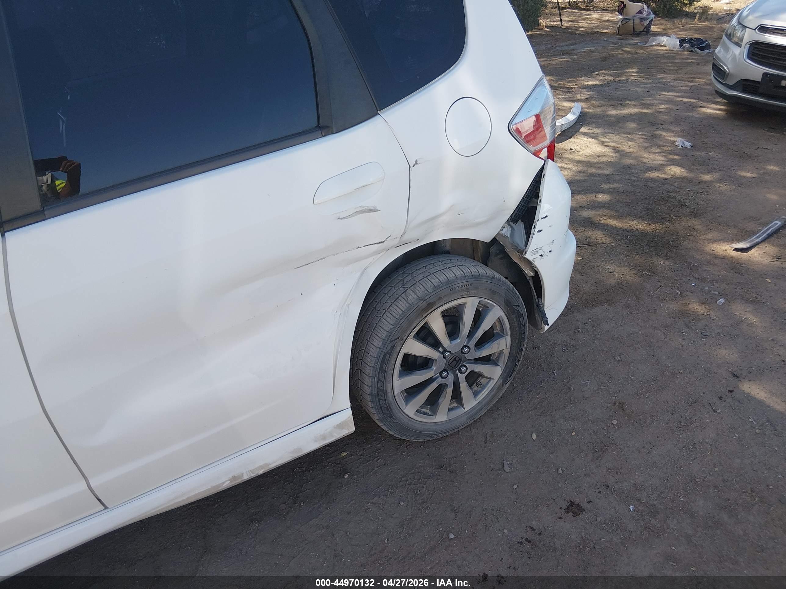 HONDA FIT image 6