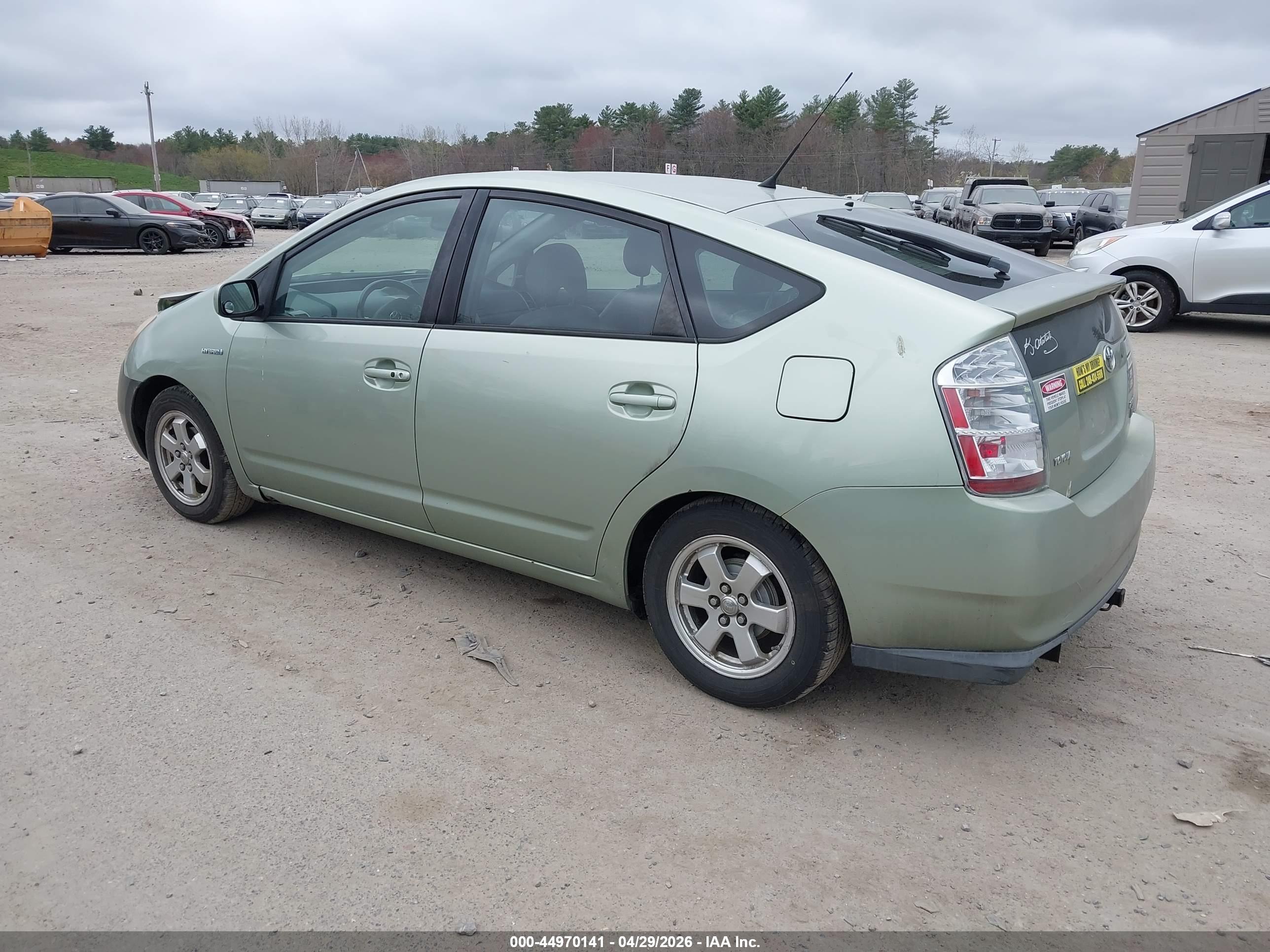 TOYOTA PRIUS image 3