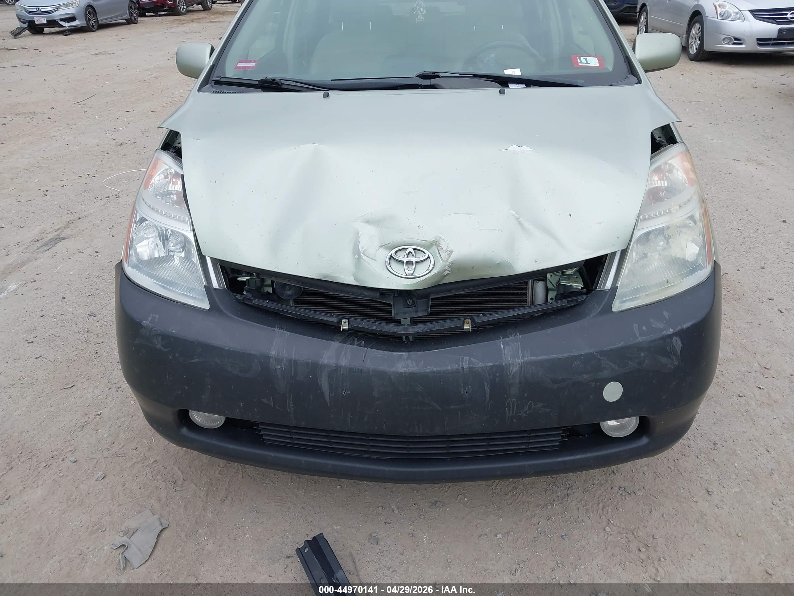 TOYOTA PRIUS image 6