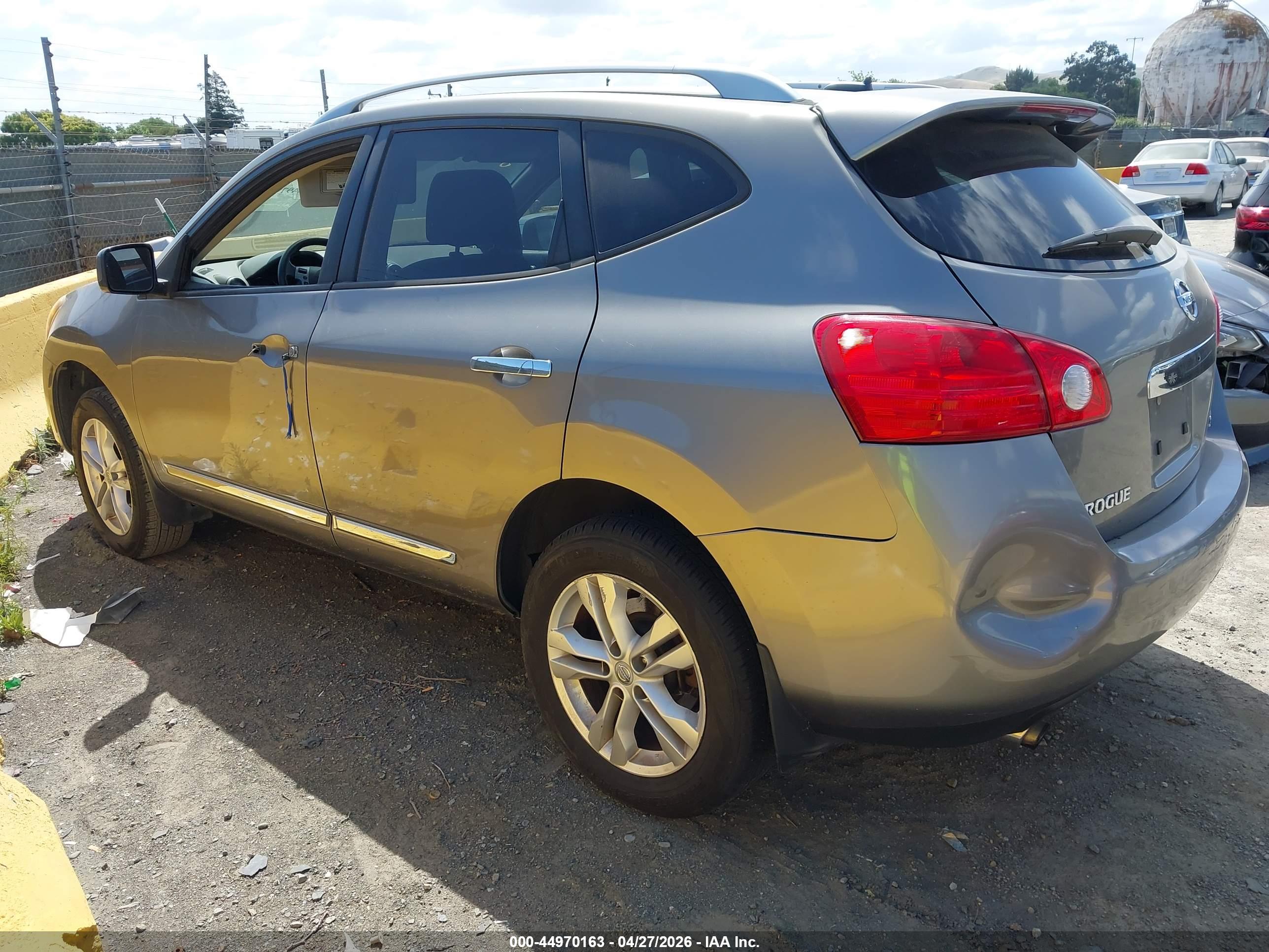 NISSAN ROGUE image 3