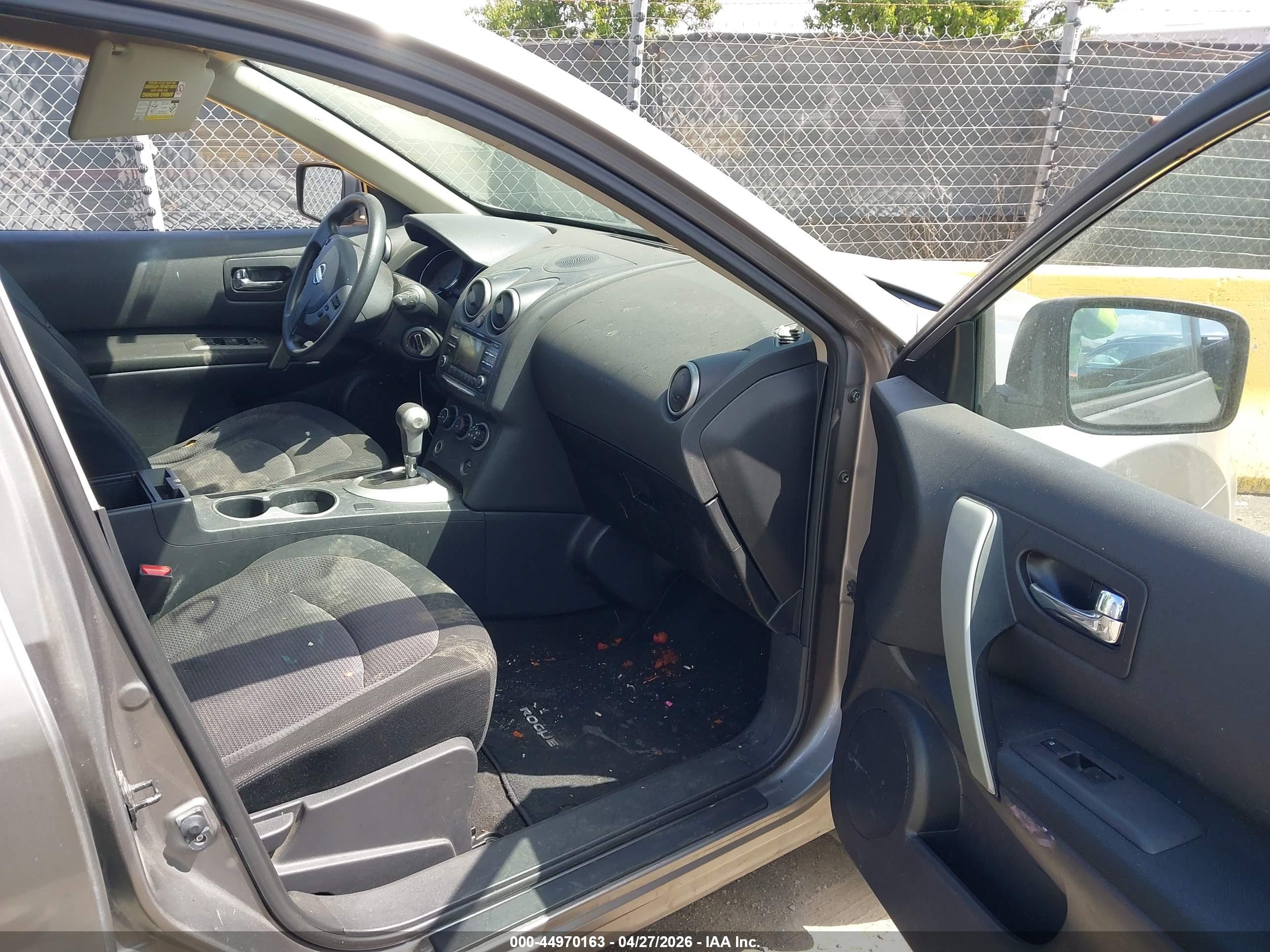NISSAN ROGUE image 5