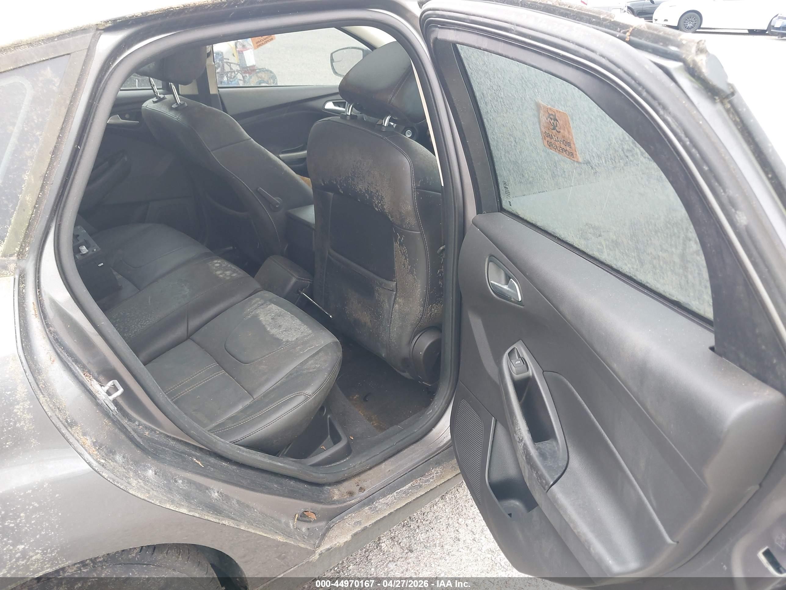 FORD FOCUS image 8