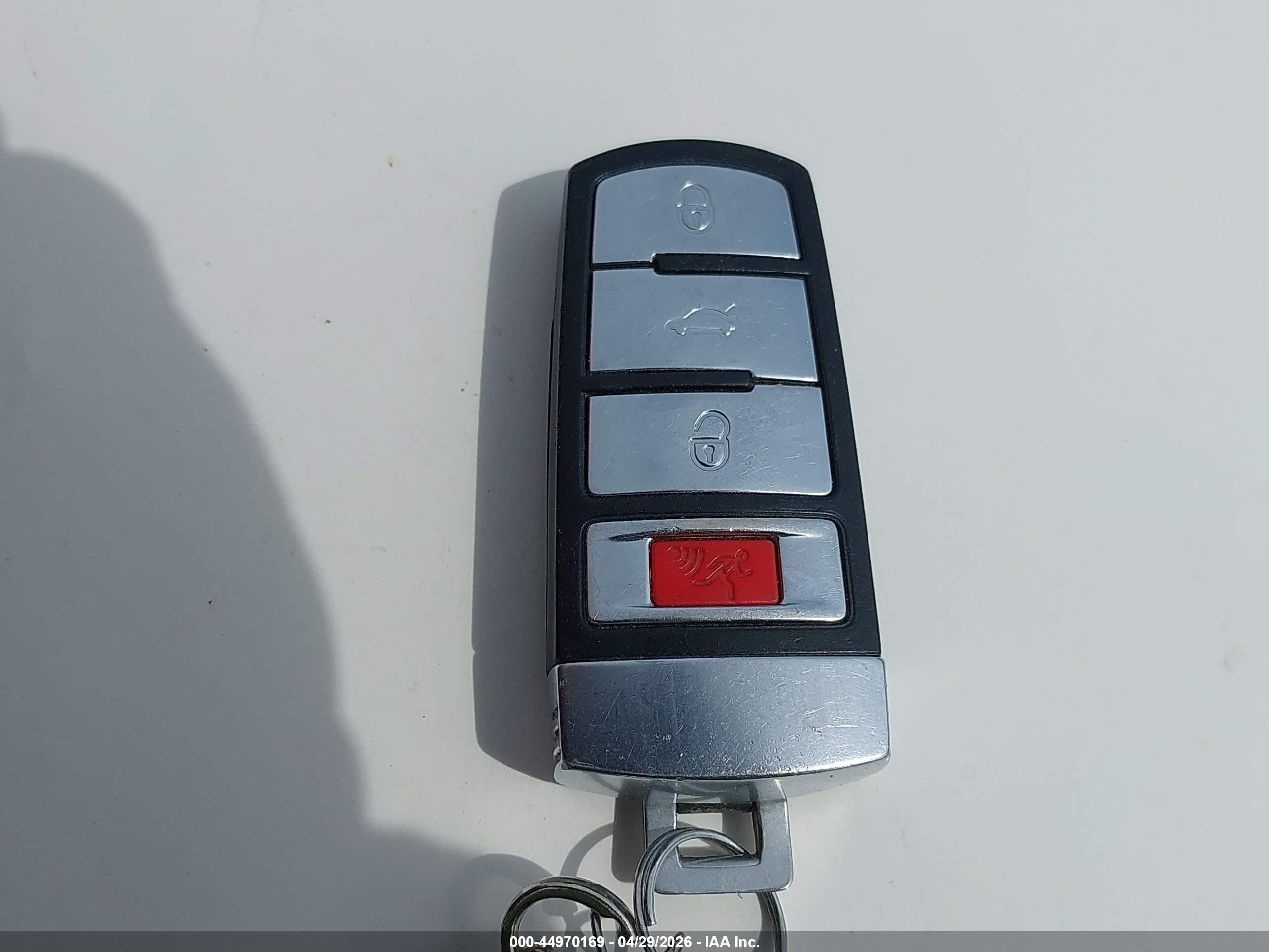 VOLKSWAGEN CC image 11