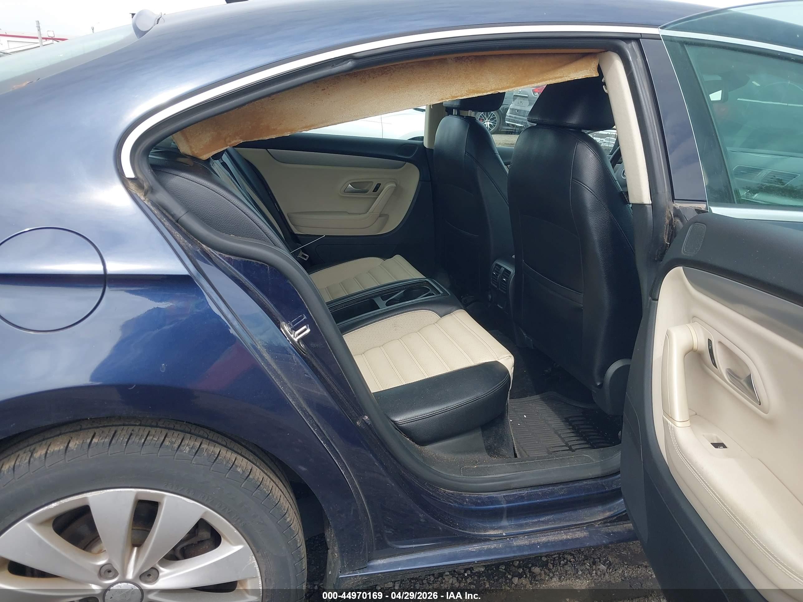 VOLKSWAGEN CC image 8