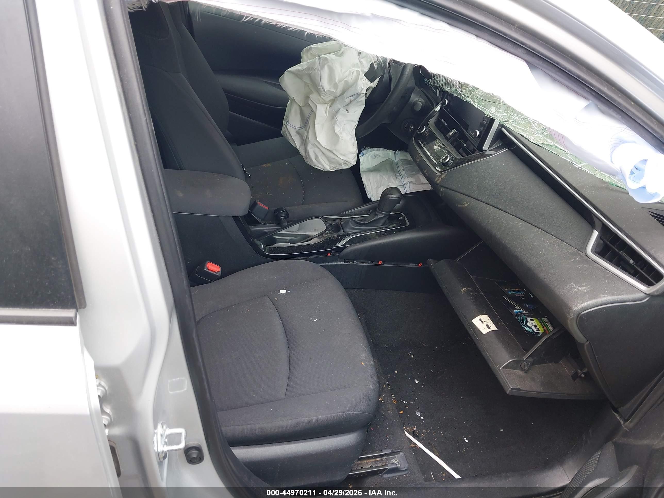 TOYOTA COROLLA image 5