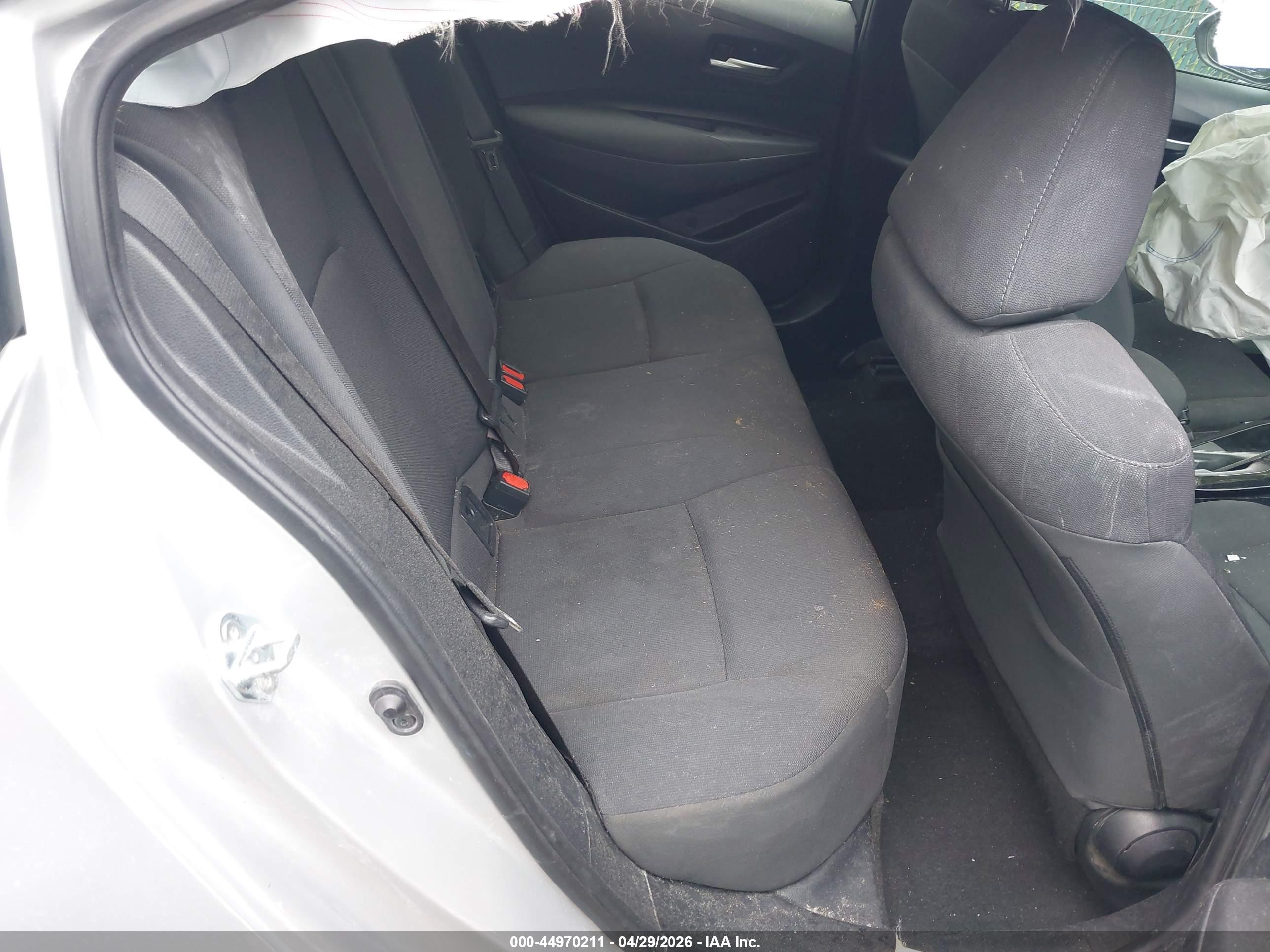 TOYOTA COROLLA image 8