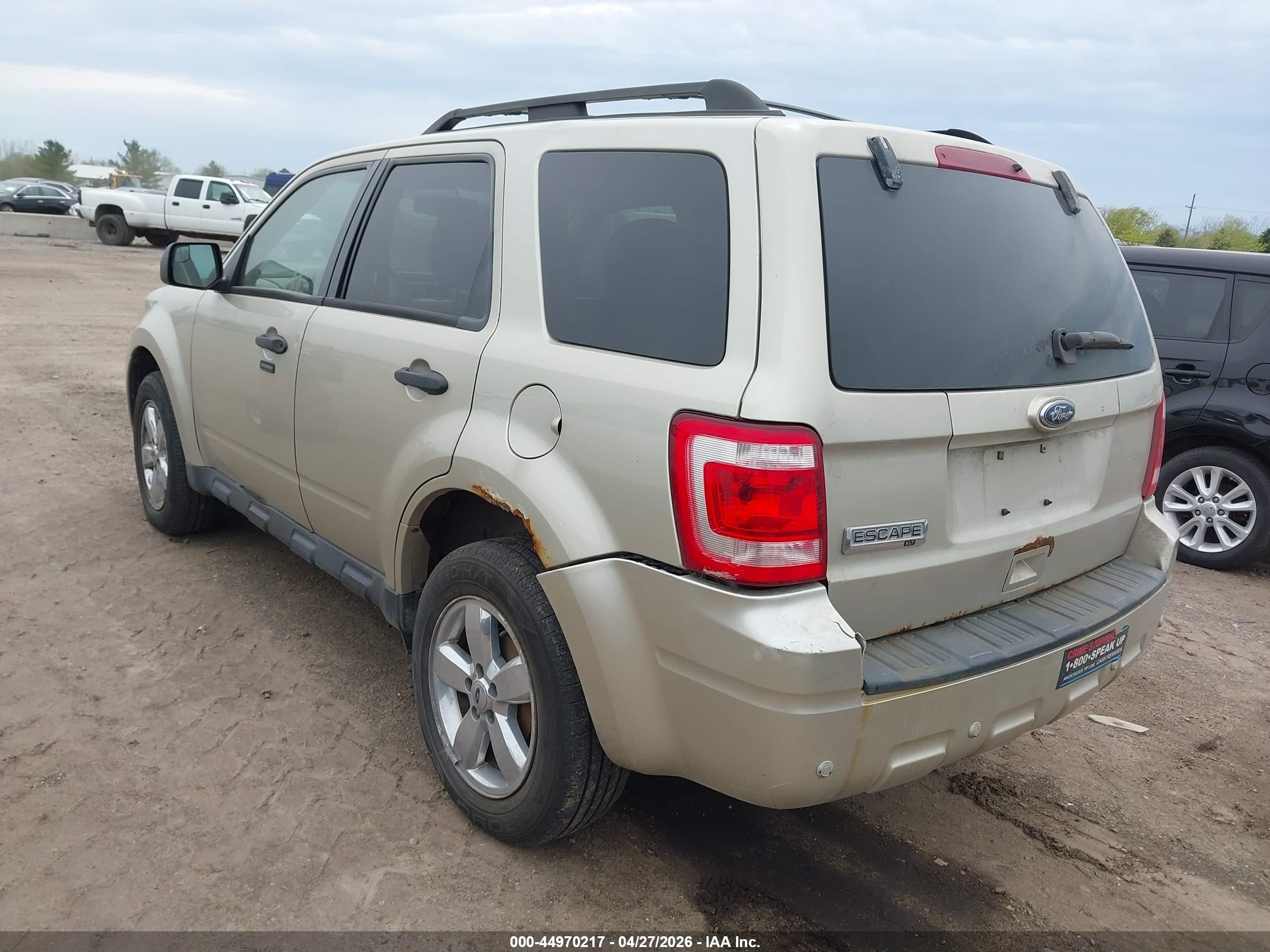 FORD ESCAPE image 3
