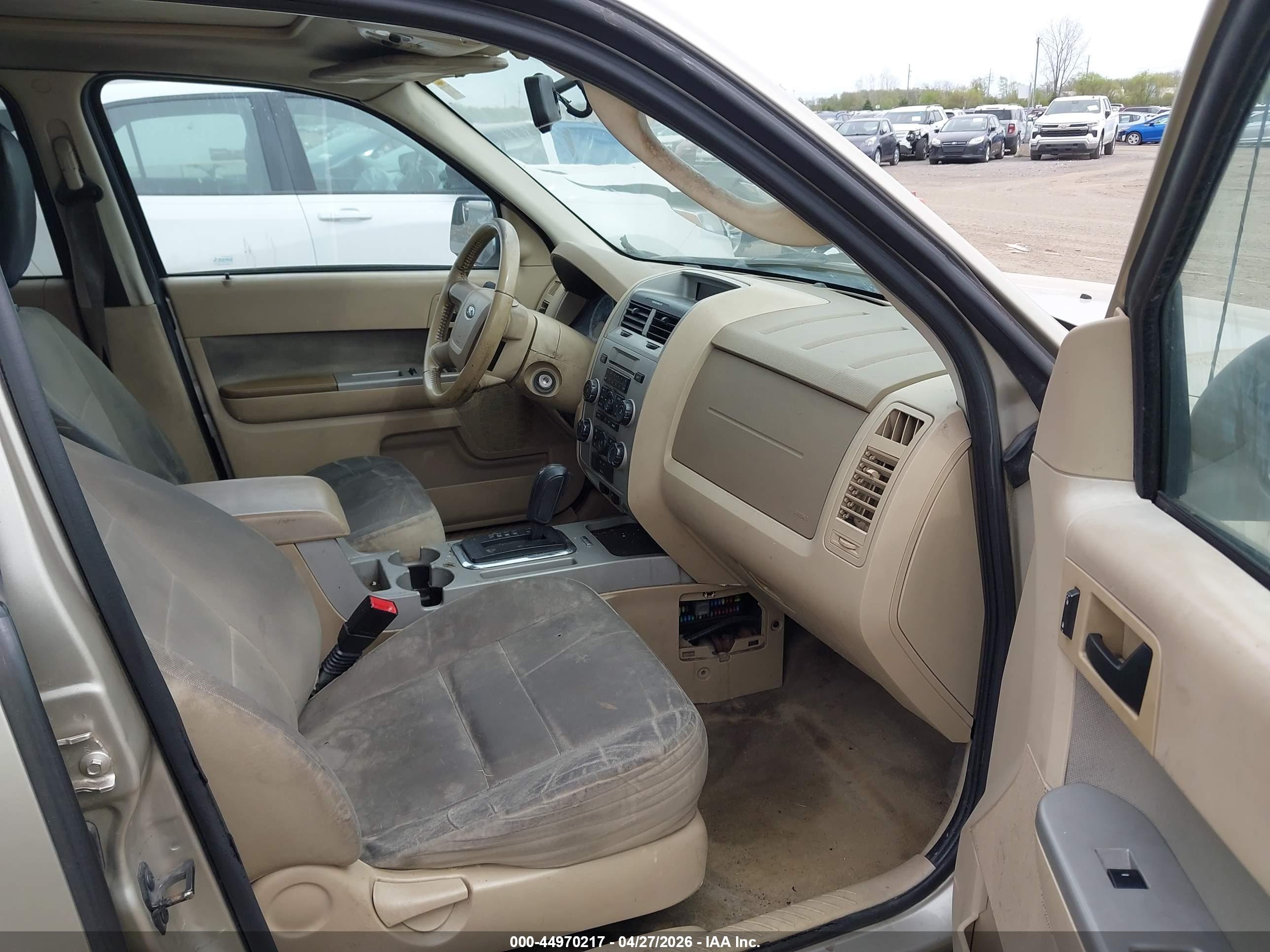 FORD ESCAPE image 5