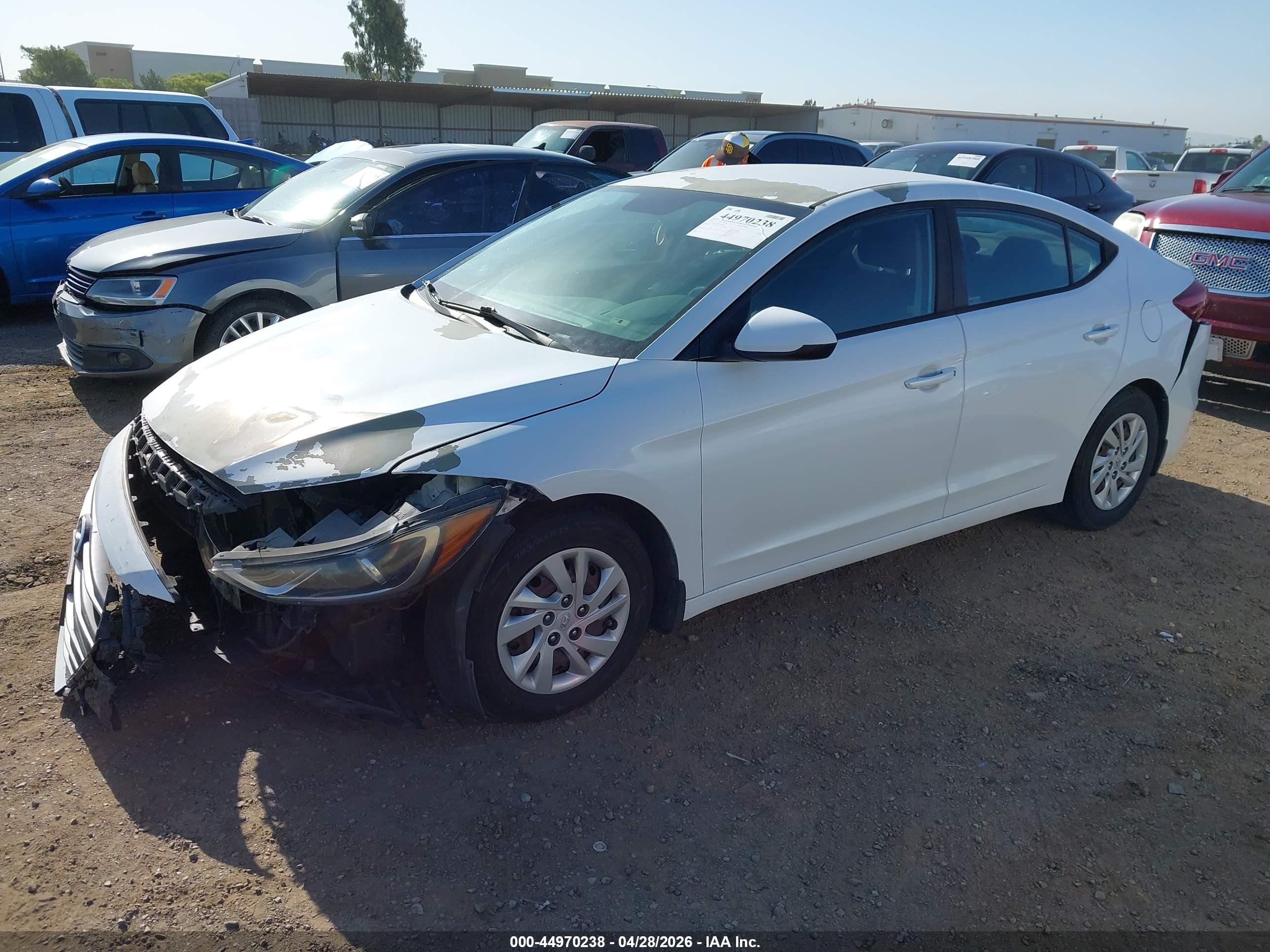 HYUNDAI ELANTRA image 2