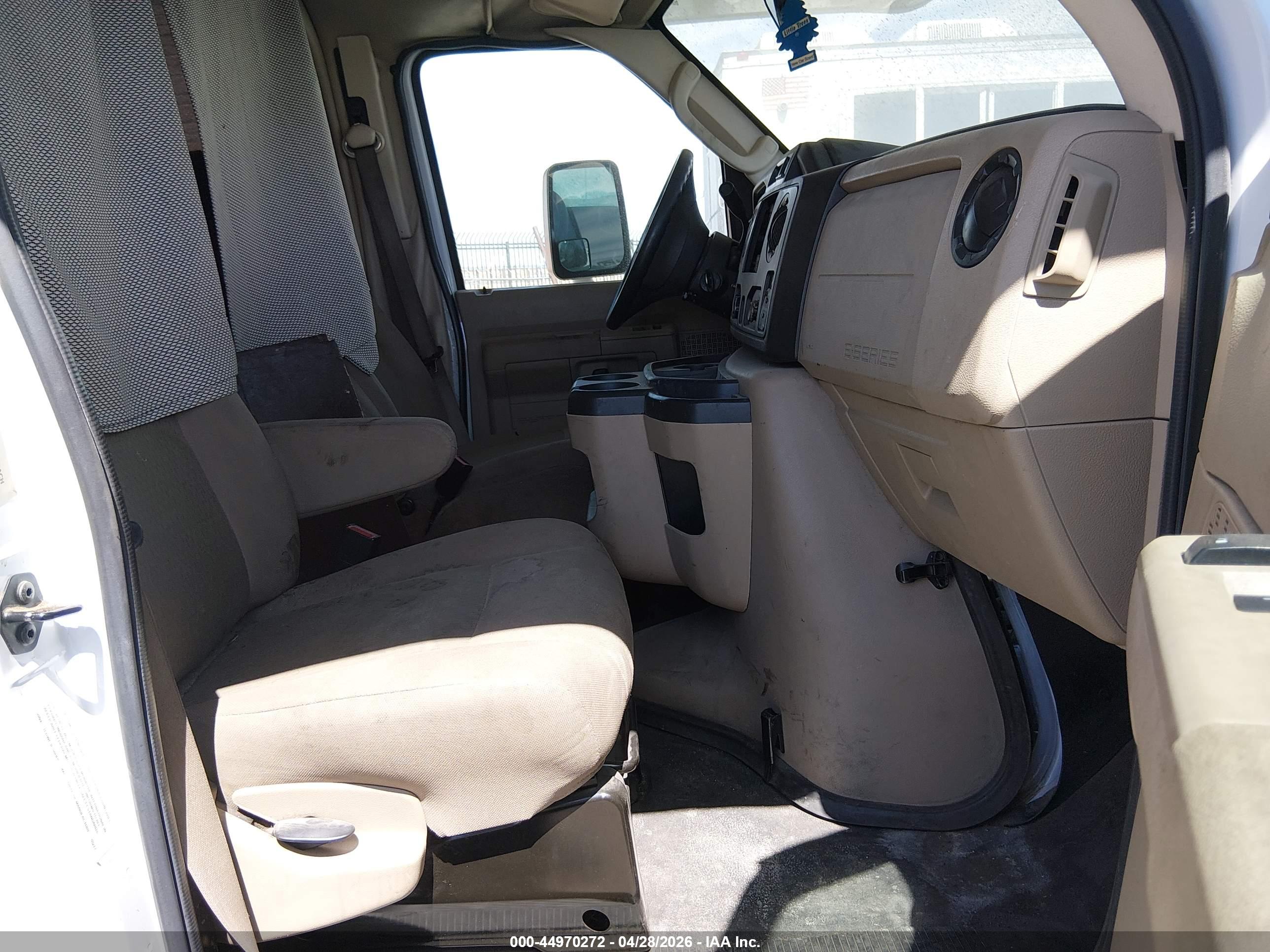 FORD E-350 image 7