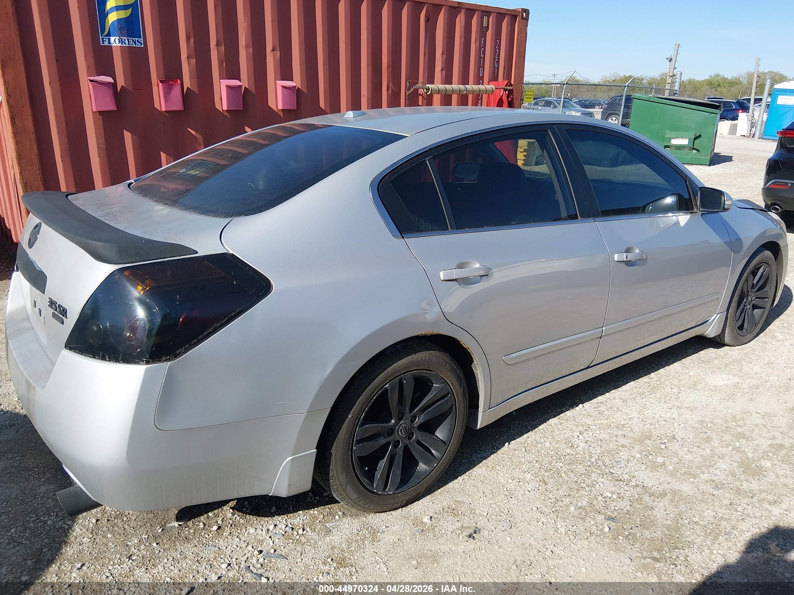 NISSAN ALTIMA image 4