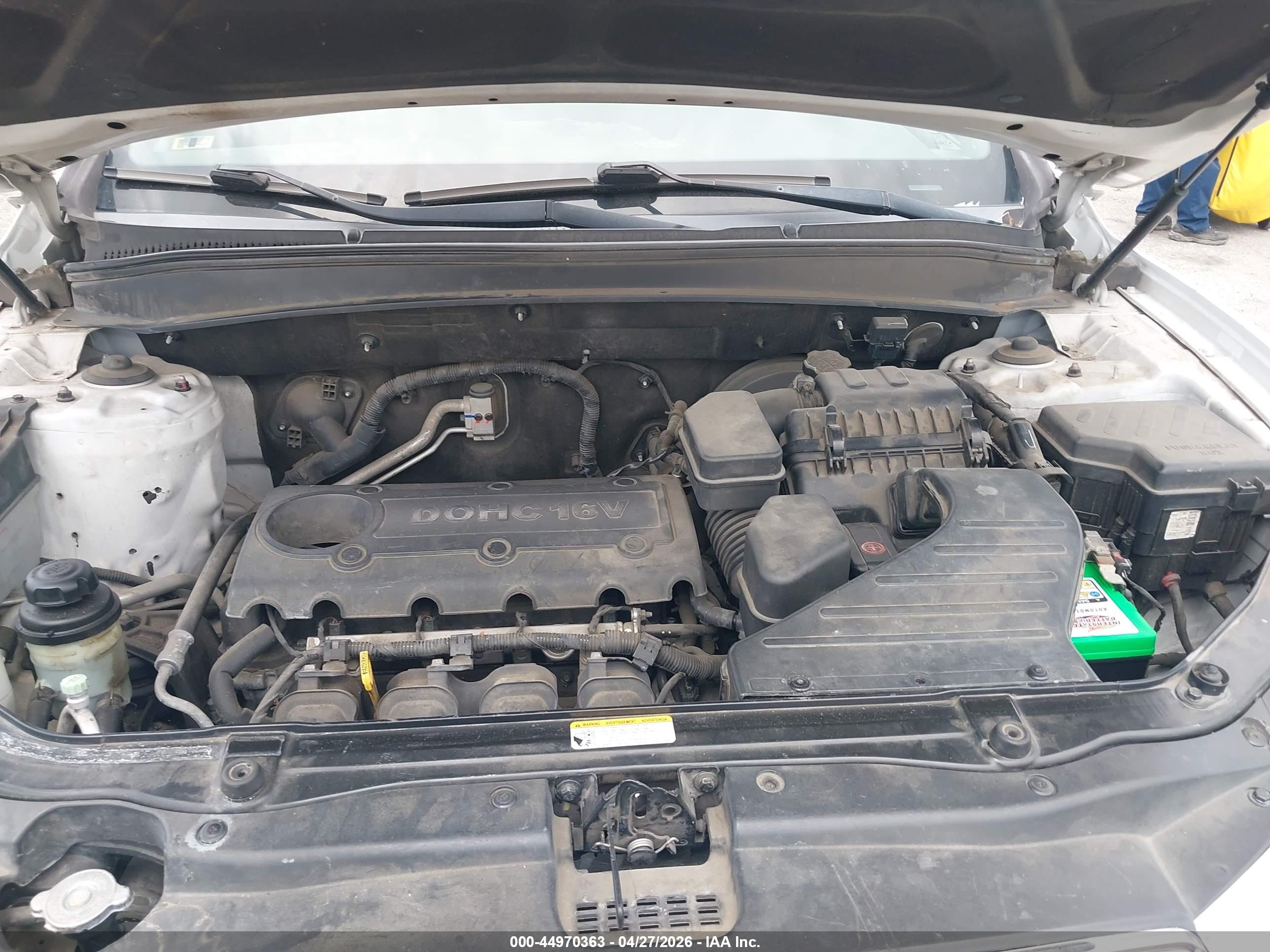 HYUNDAI SANTA image 10