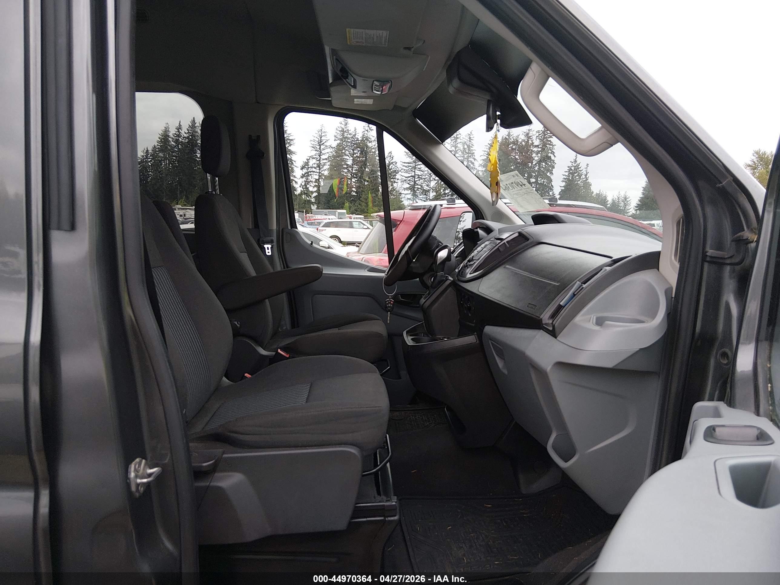 FORD TRANSIT-150 image 5