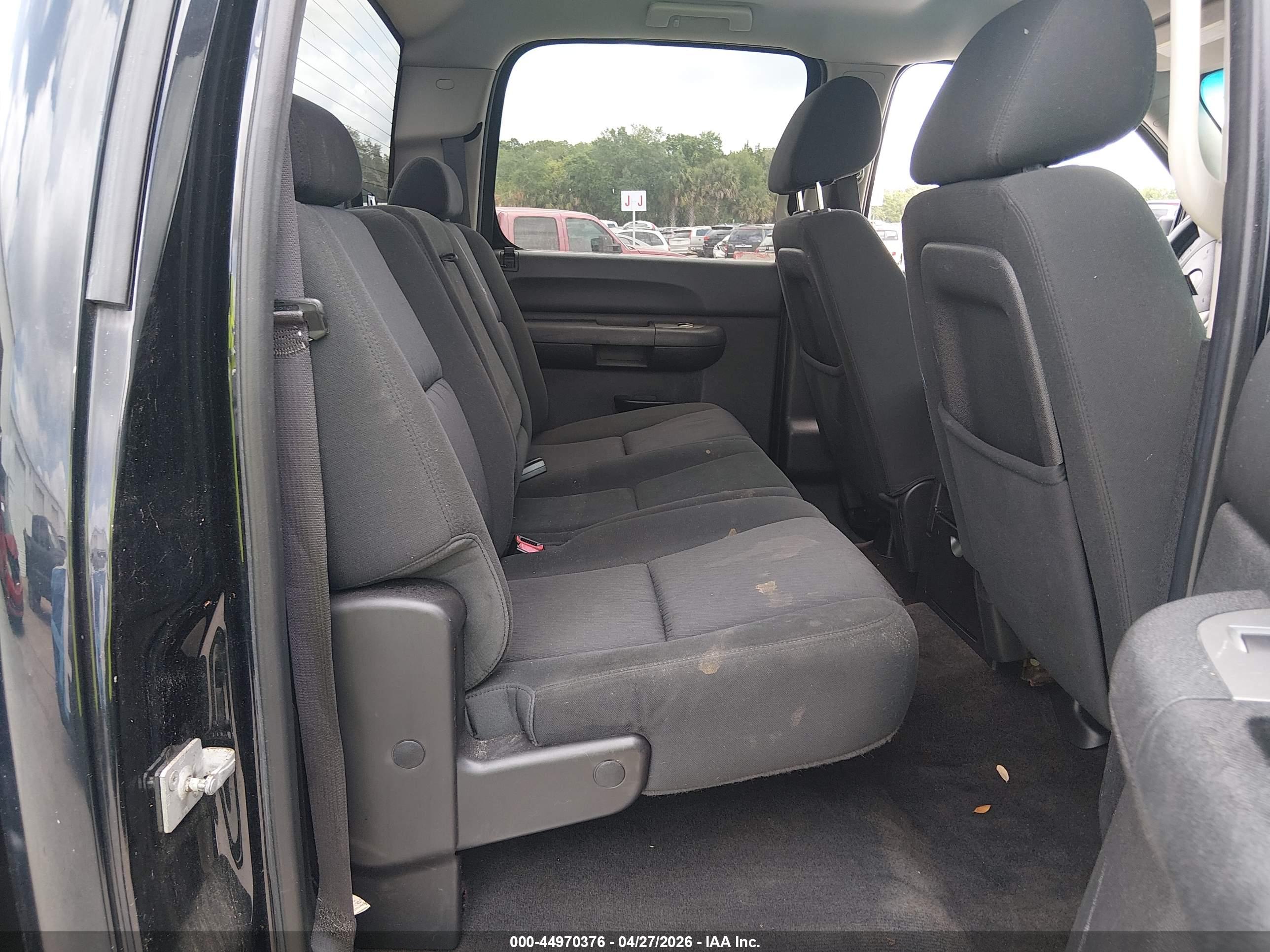 CHEVROLET SILVERADO image 8