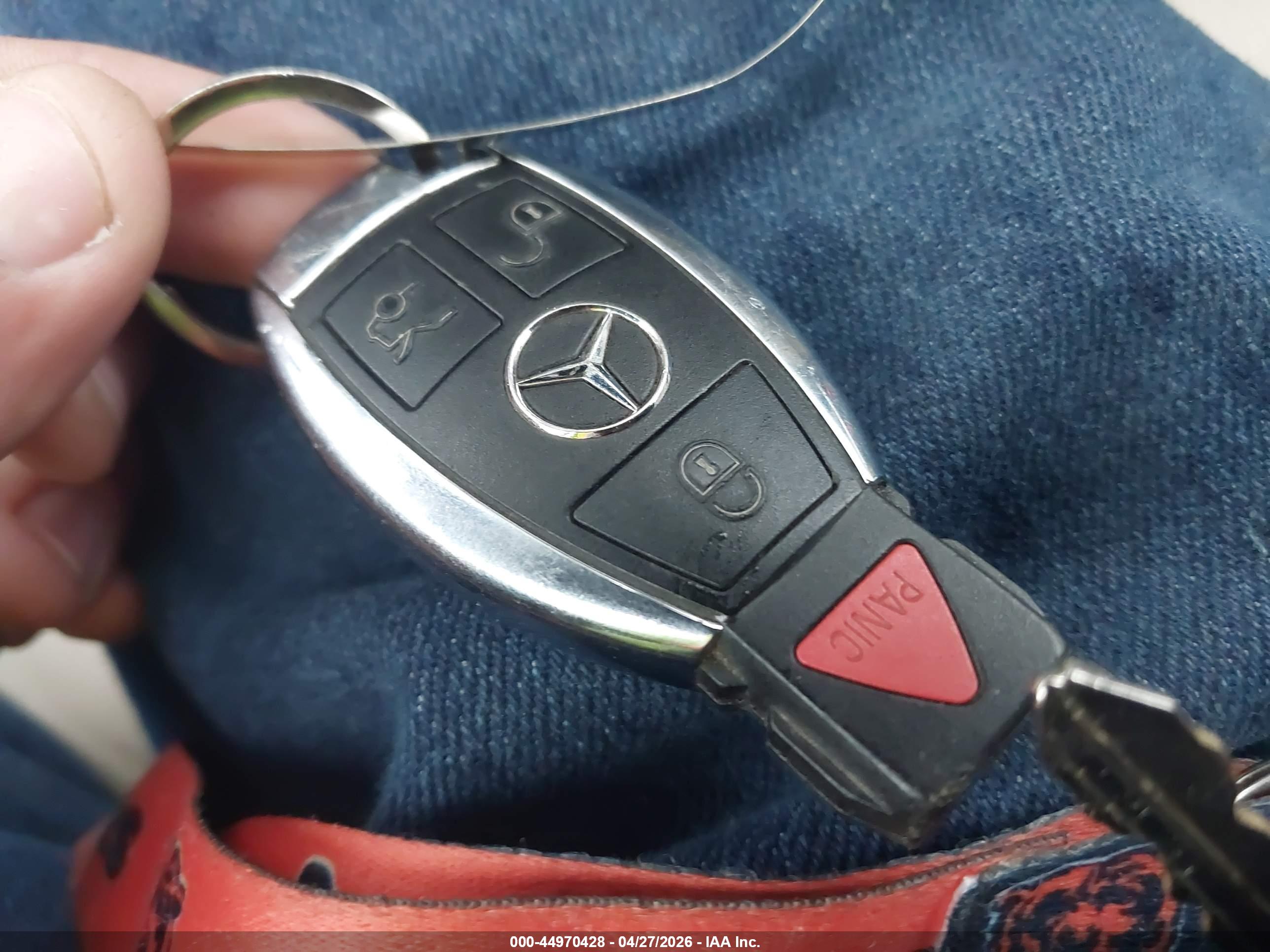 MERCEDES-BENZ E image 11