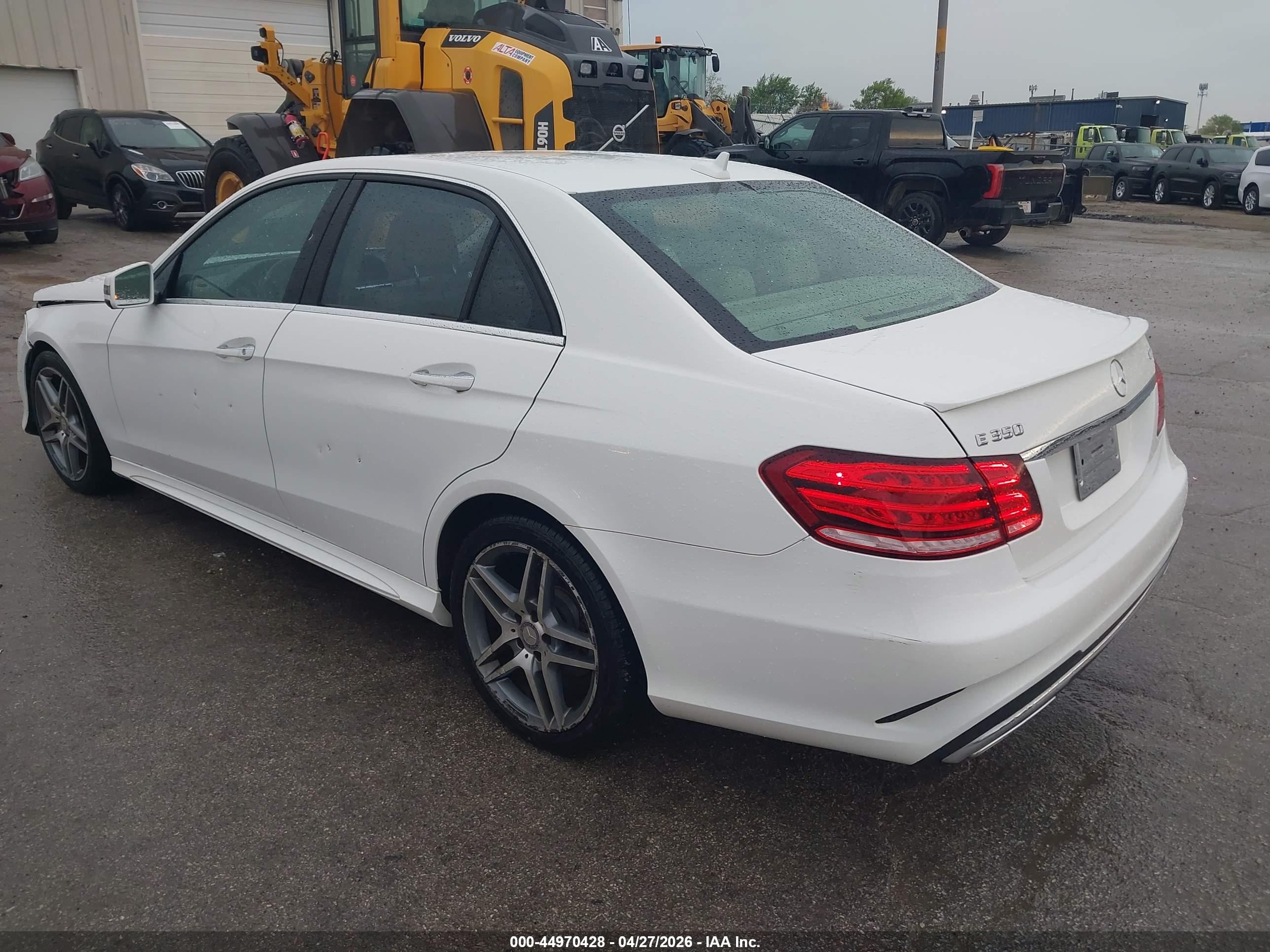 MERCEDES-BENZ E image 3