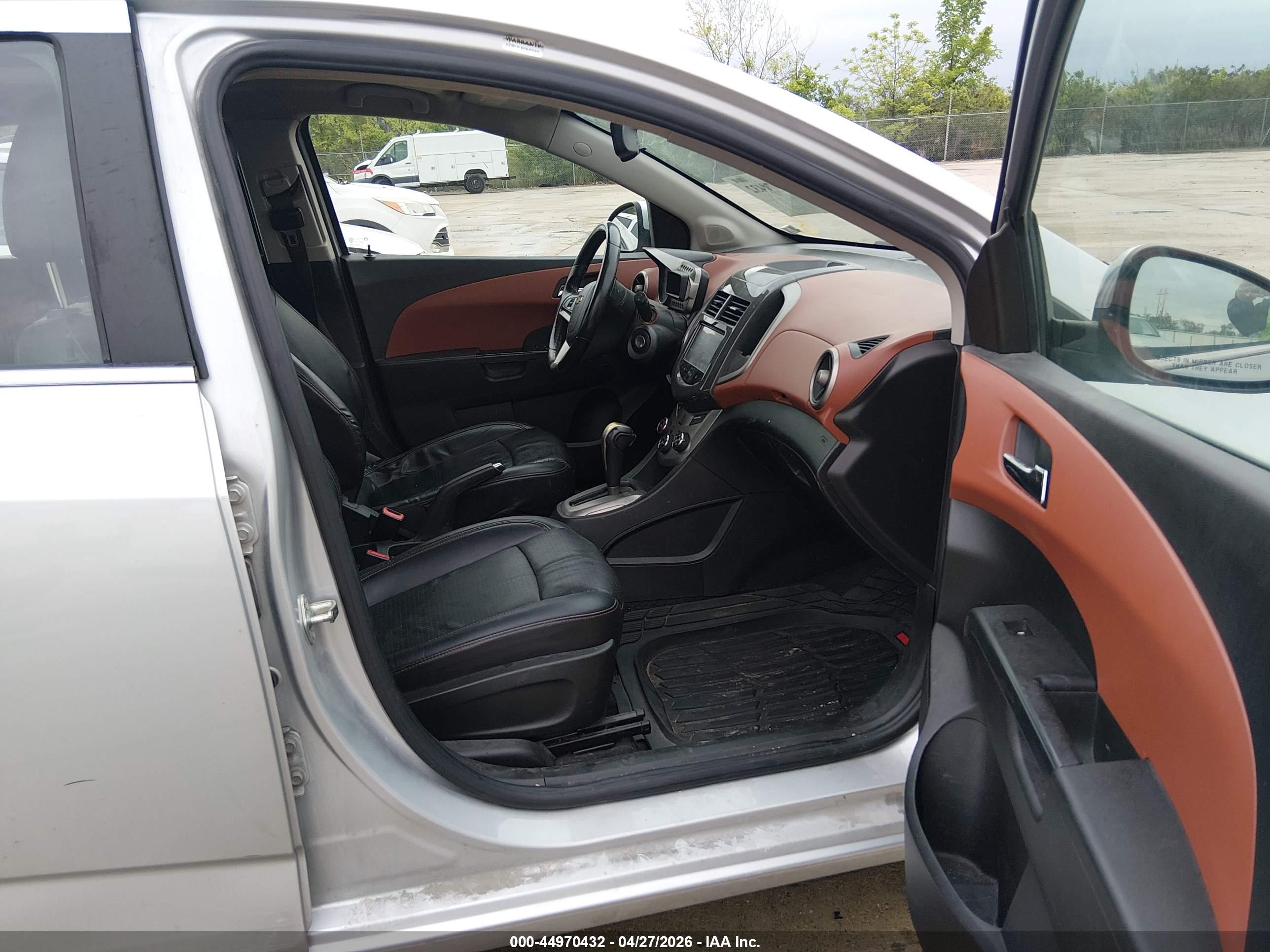 CHEVROLET SONIC image 5