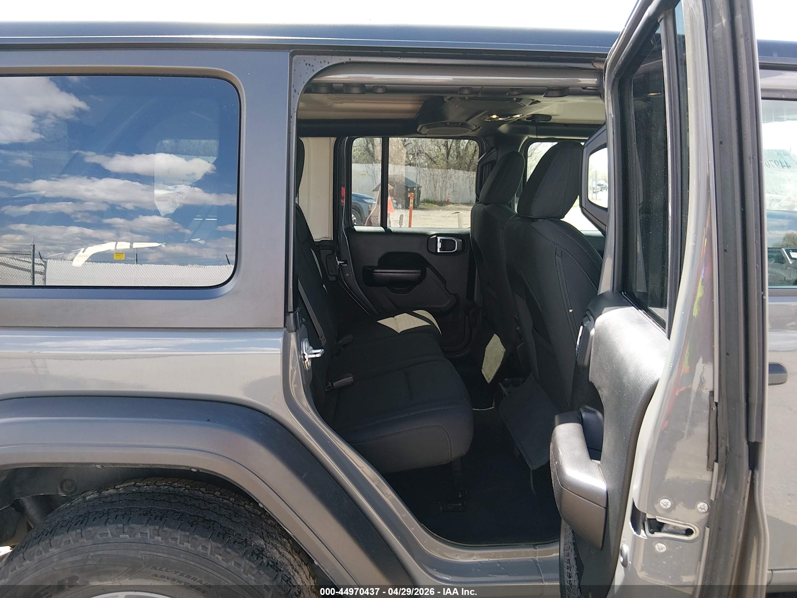 JEEP WRANGLER image 8