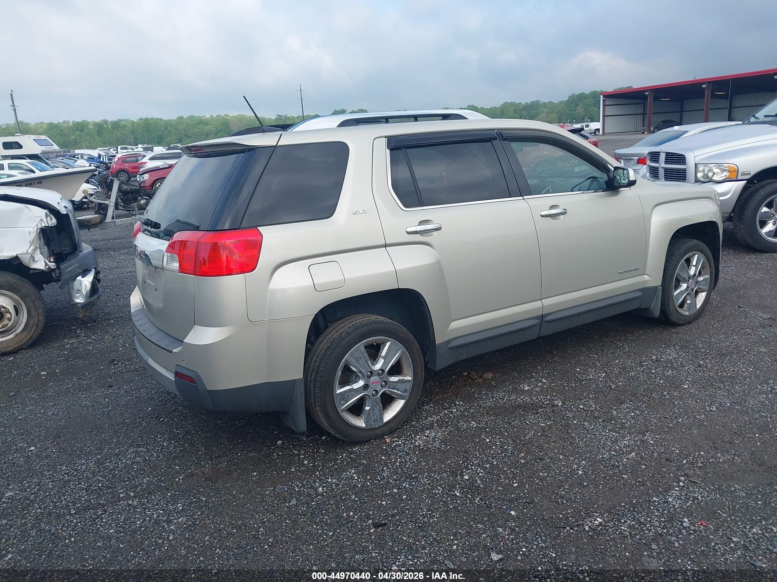 GMC TERRAIN image 4