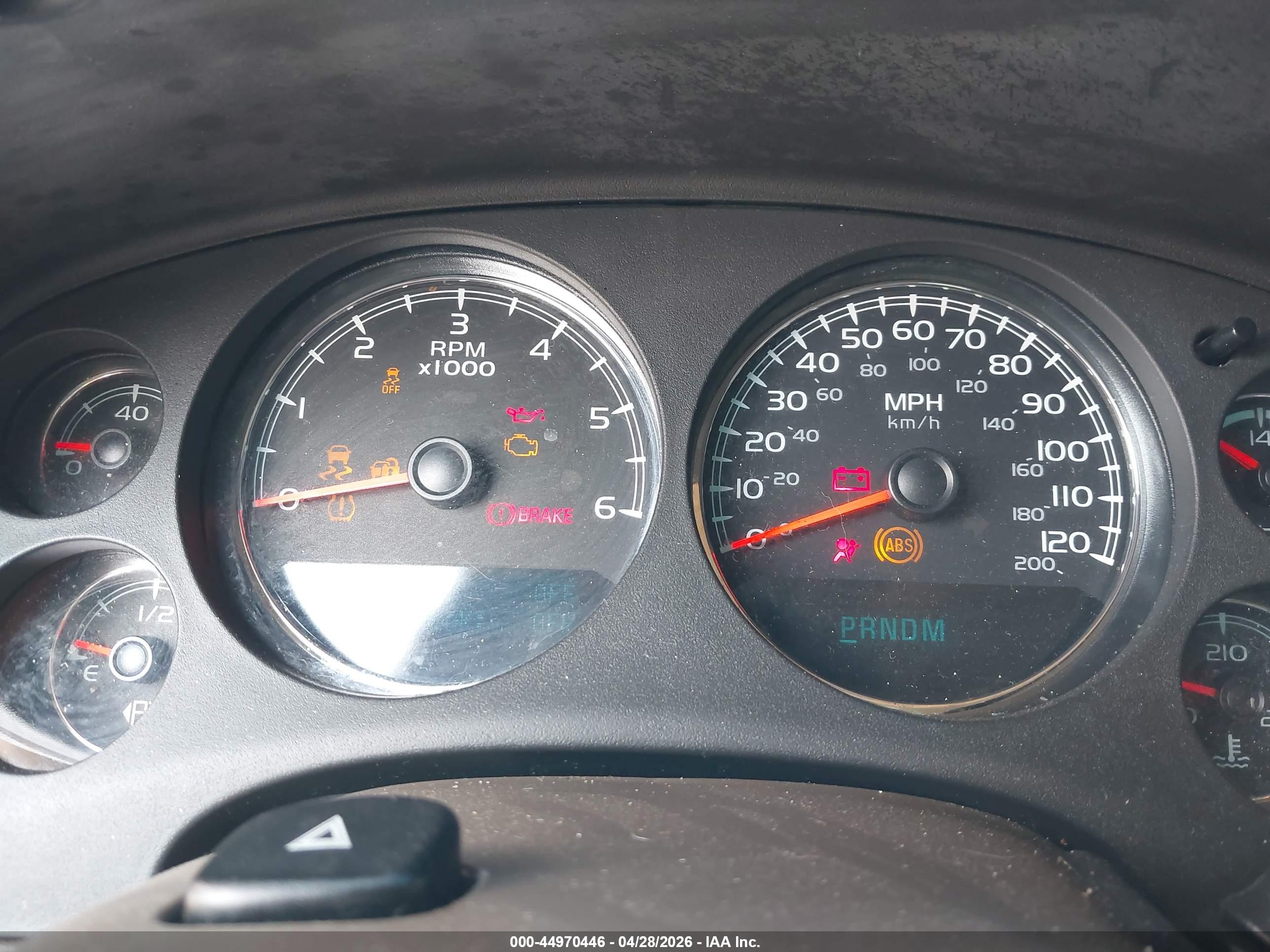CHEVROLET SUBURBAN image 7
