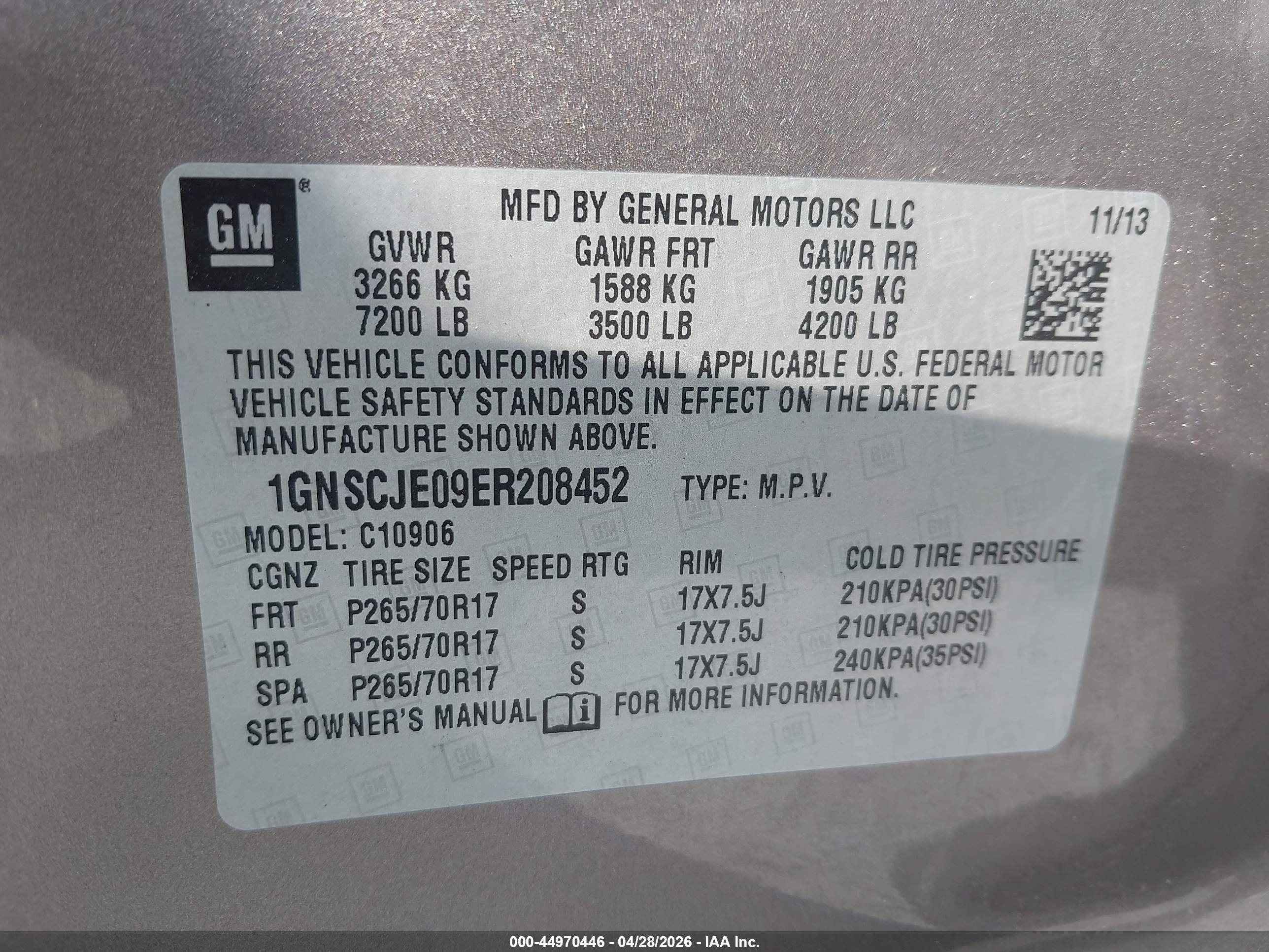 CHEVROLET SUBURBAN image 9