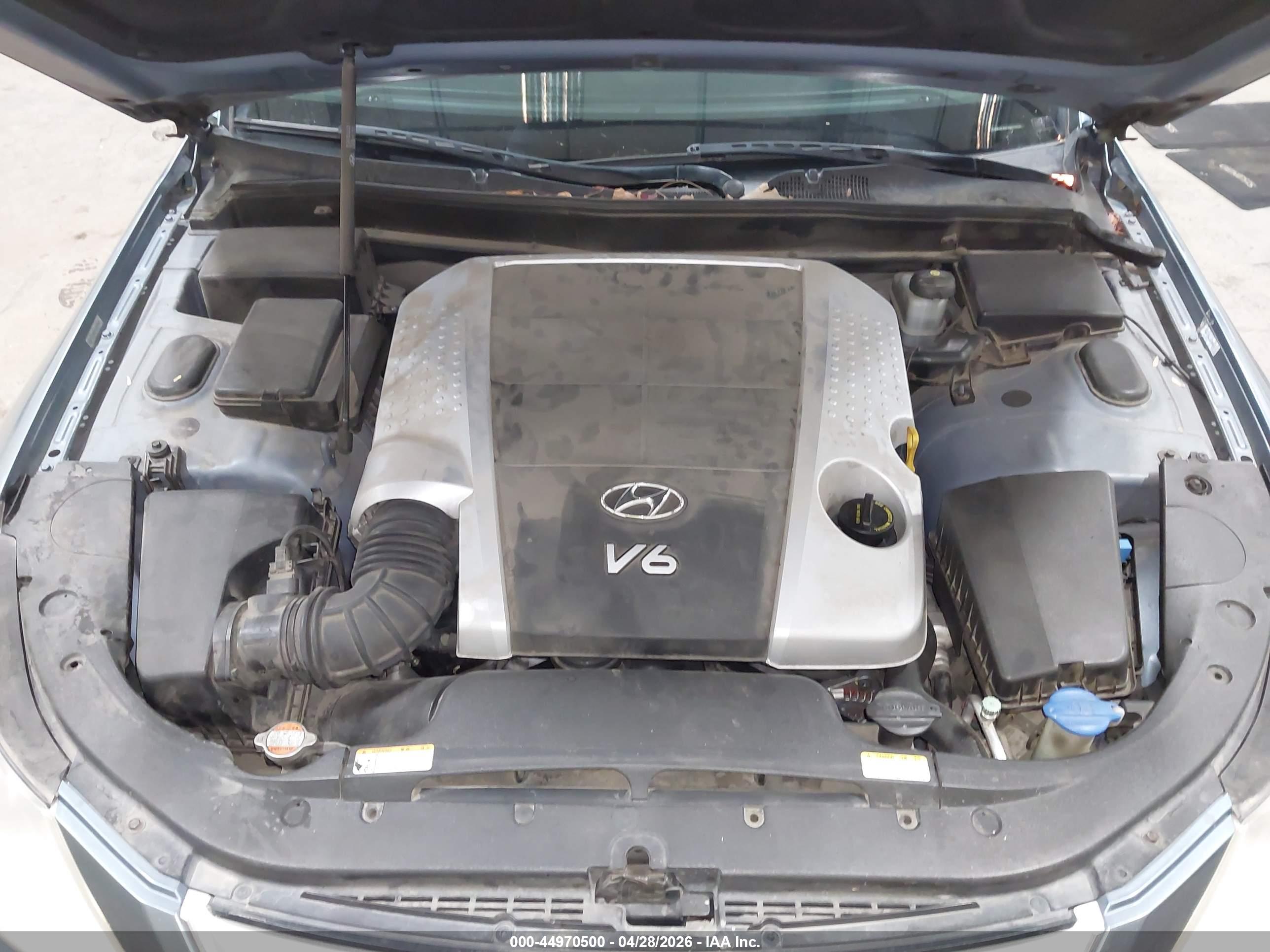 HYUNDAI GENESIS image 10