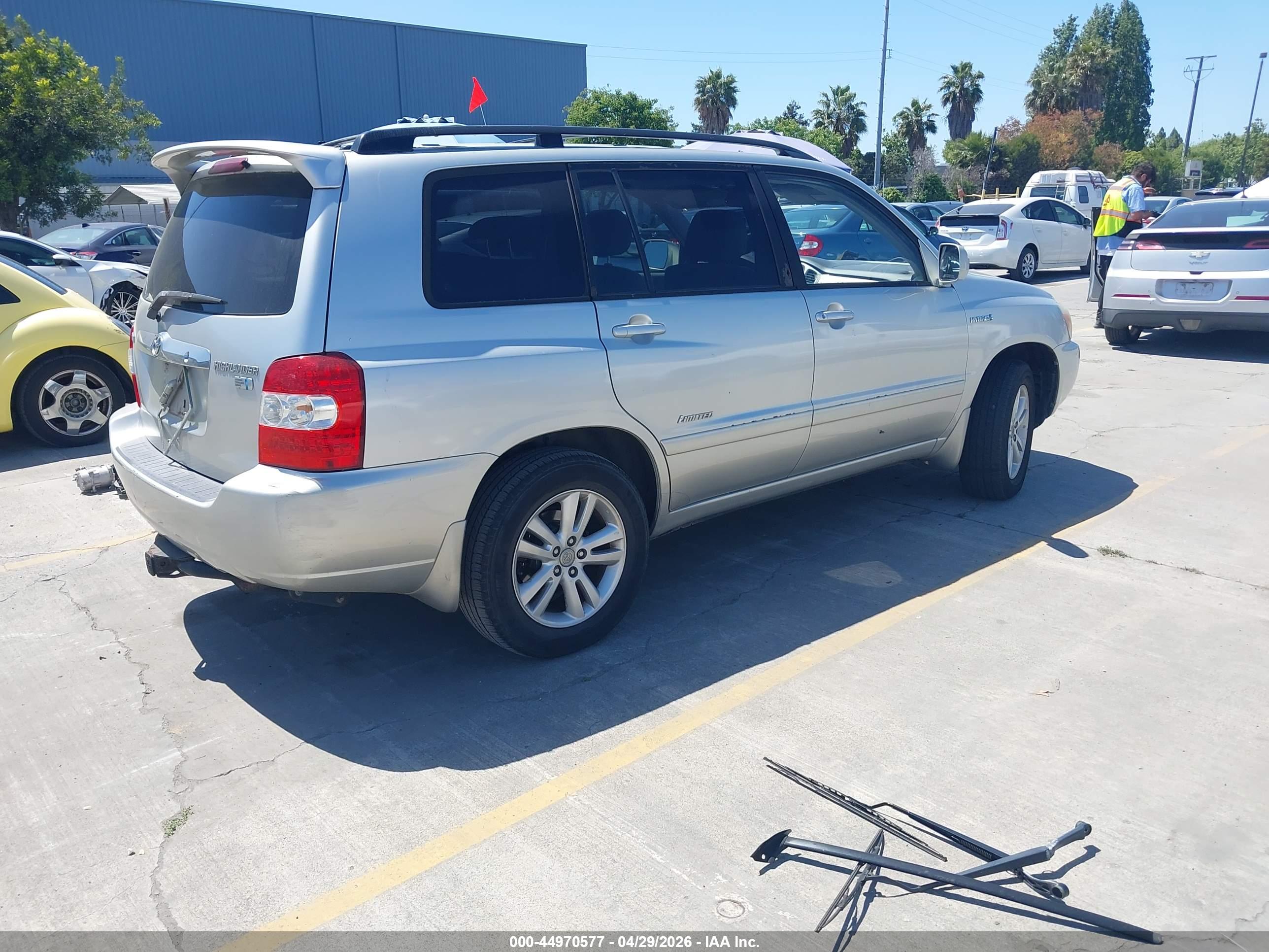 TOYOTA HIGHLANDER image 4
