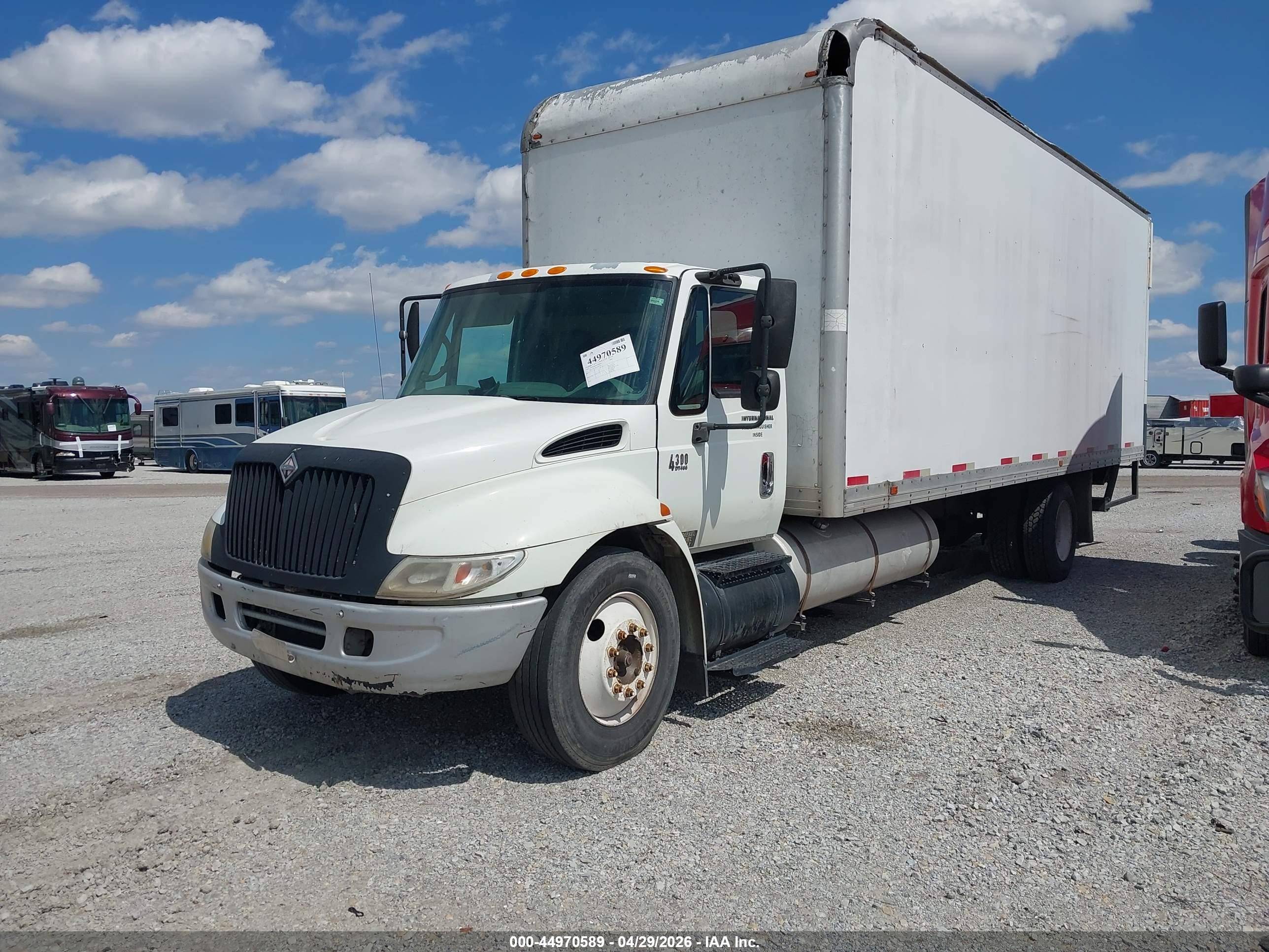 INTERNATIONAL 4000 image 2