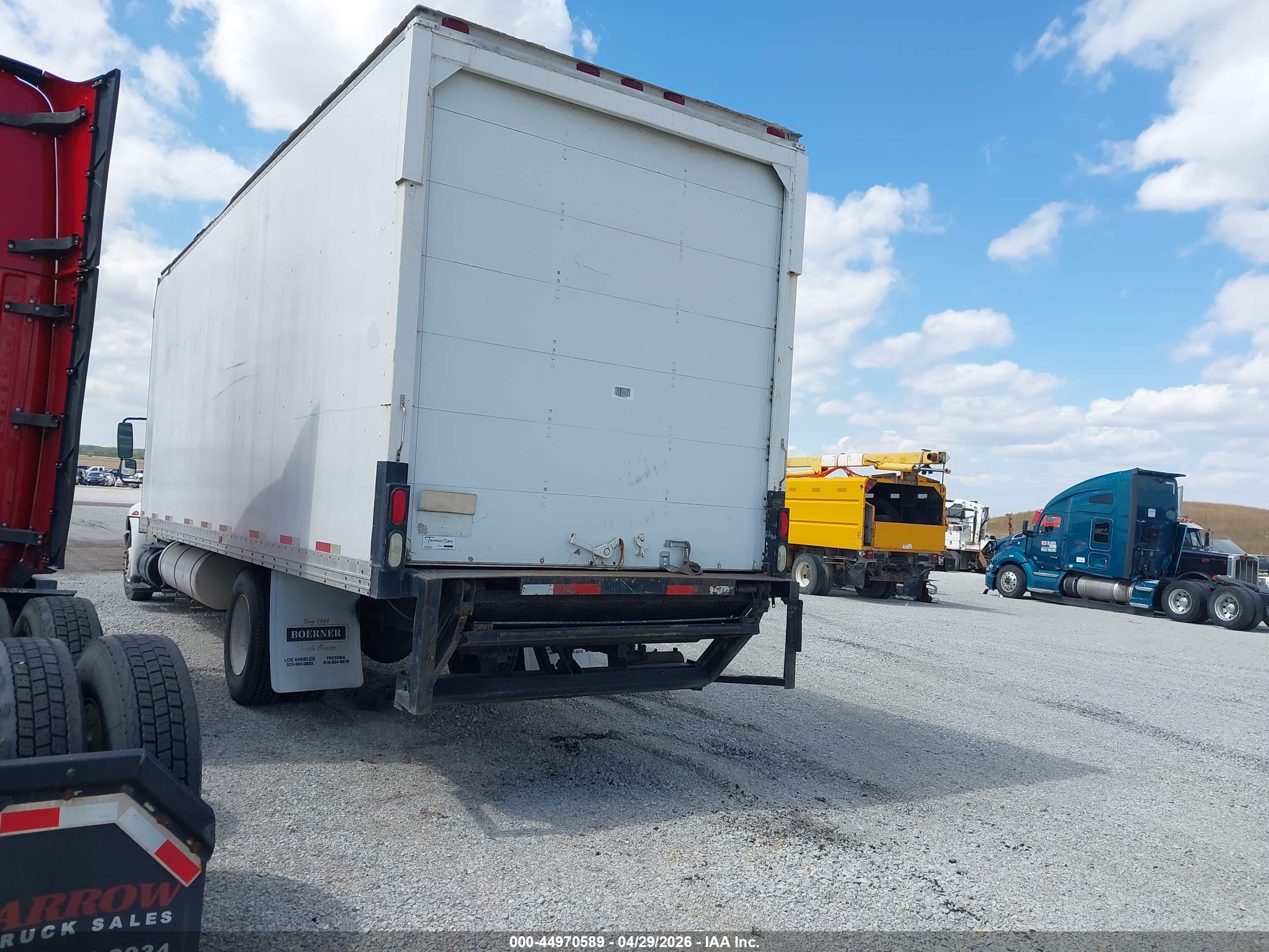 INTERNATIONAL 4000 image 3