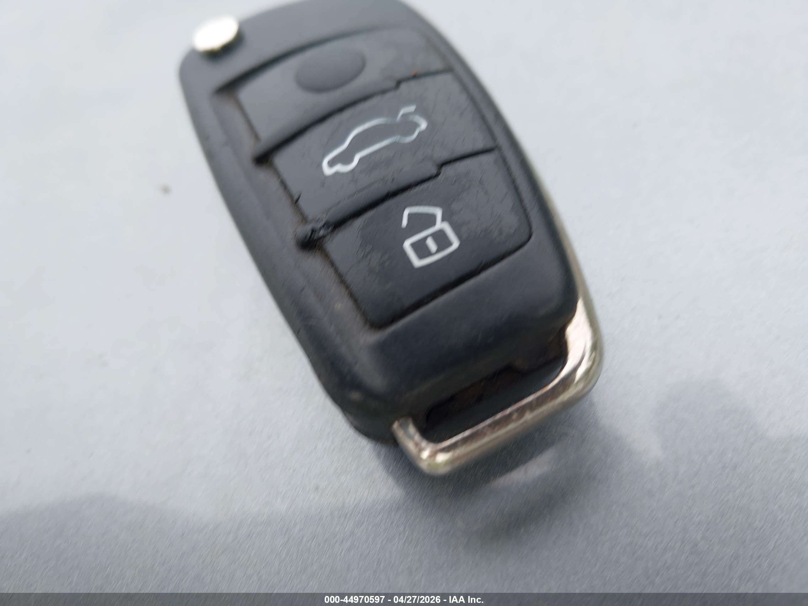 AUDI A4 image 11