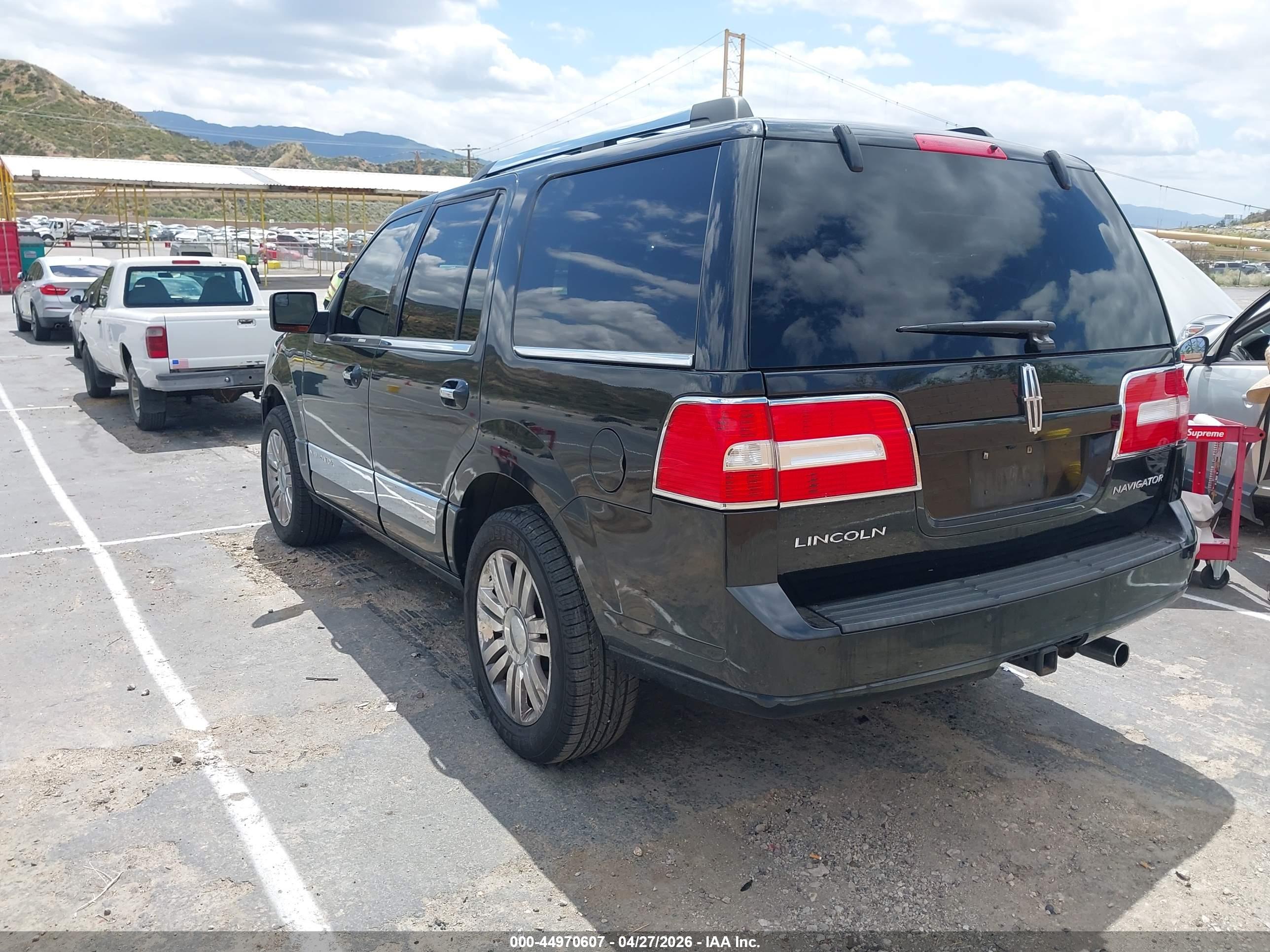 LINCOLN NAVIGATOR image 3