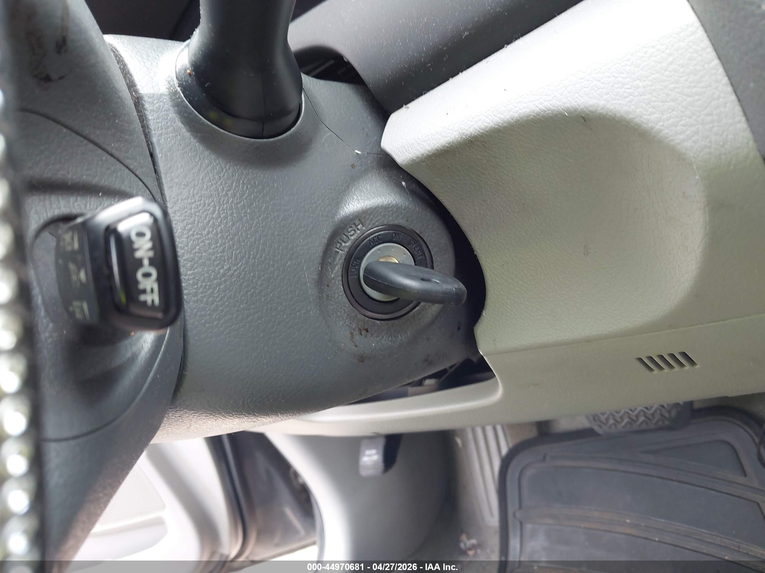TOYOTA CAMRY image 11