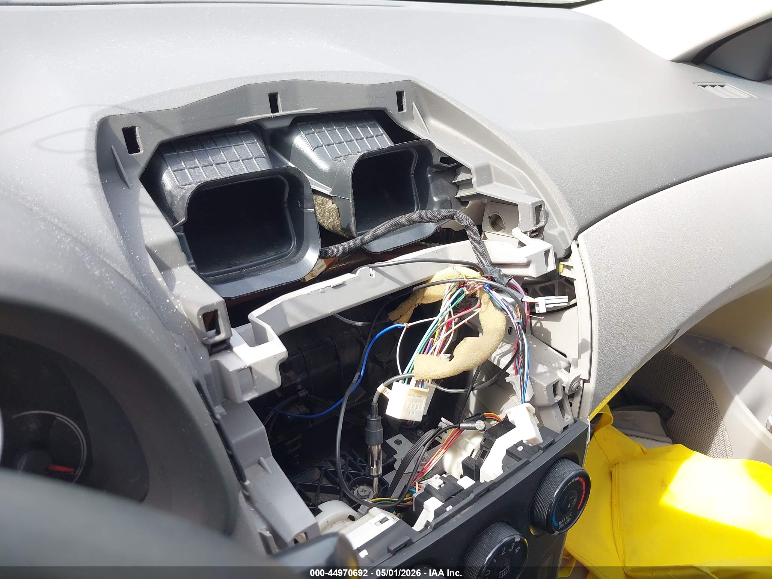 TOYOTA COROLLA image 6