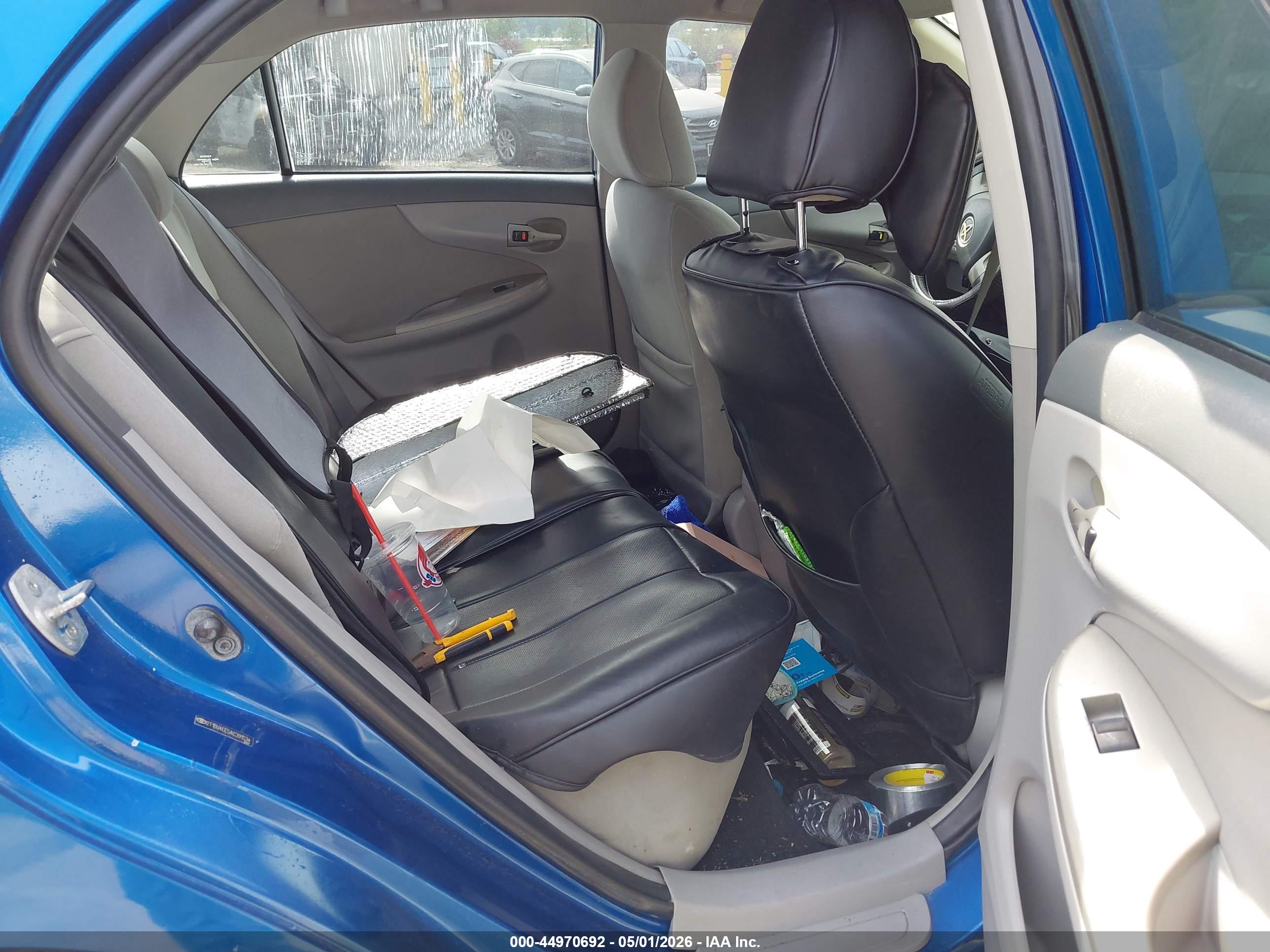 TOYOTA COROLLA image 8
