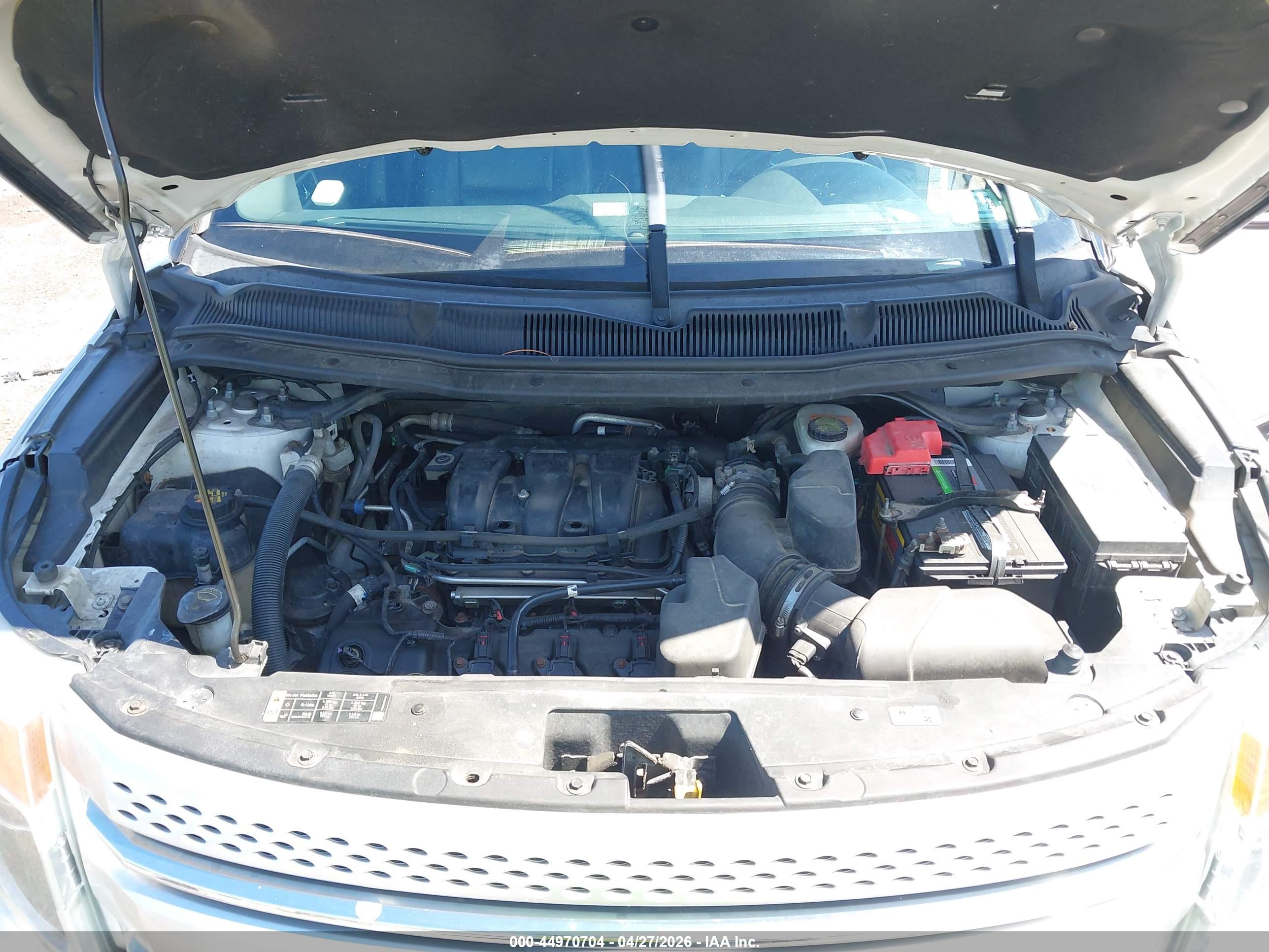 FORD EXPLORER image 10