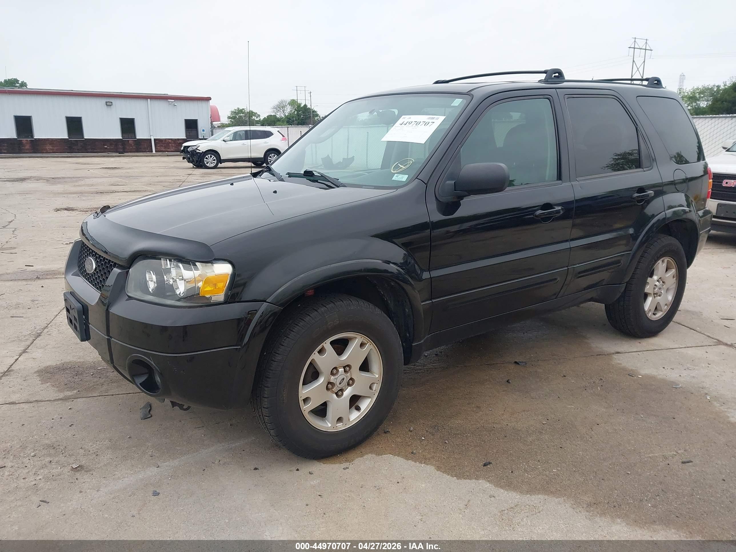 FORD ESCAPE image 2