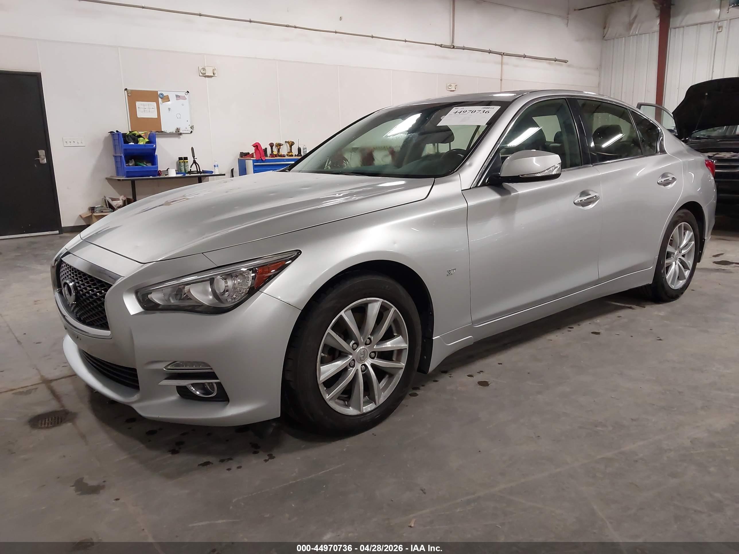 INFINITI Q50 image 2