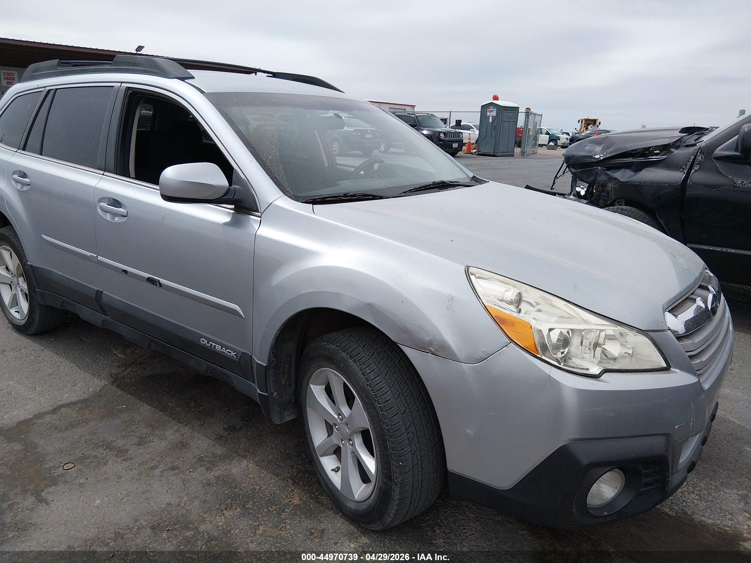 SUBARU OUTBACK image 6
