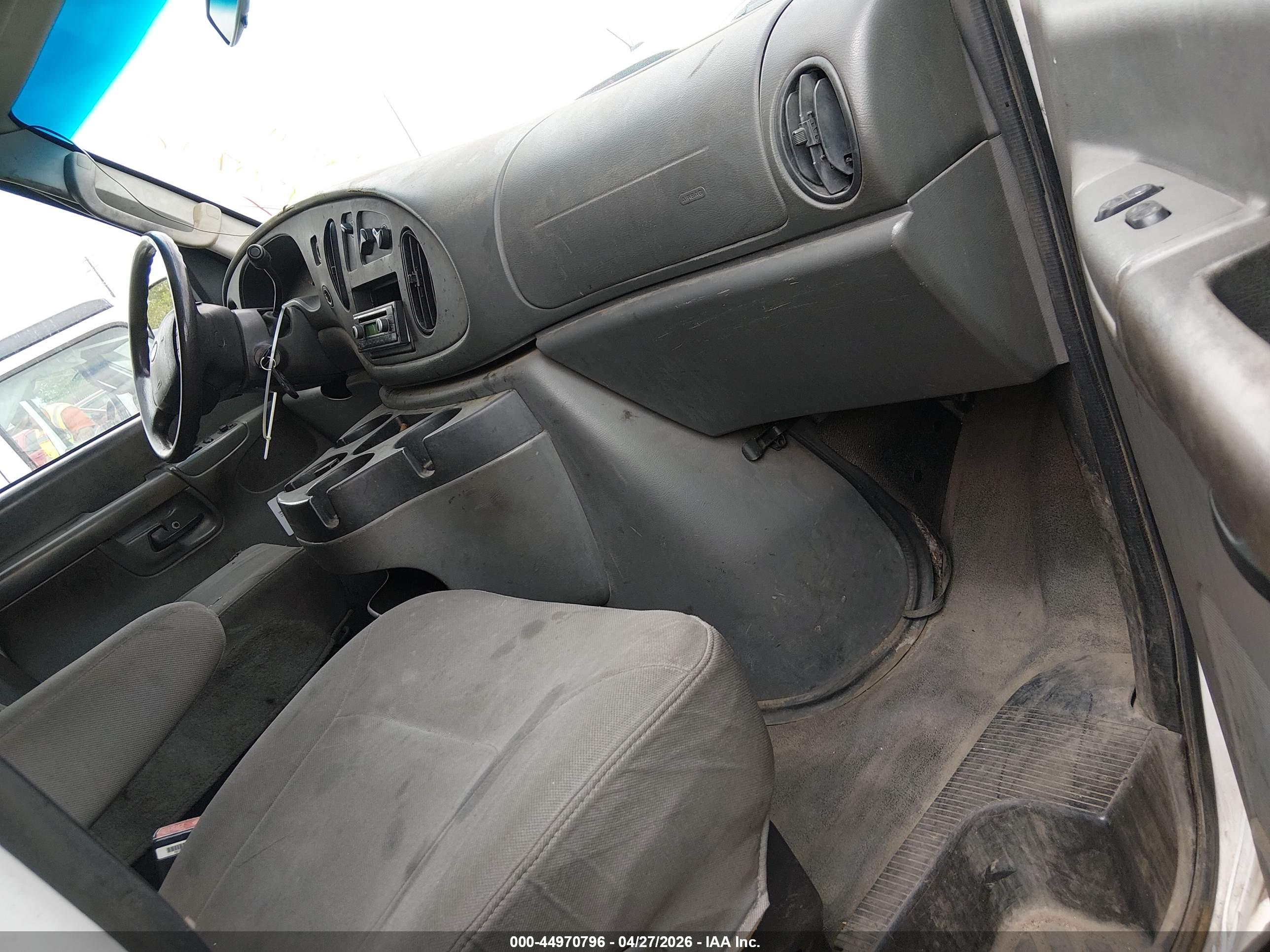 FORD E-250 image 5