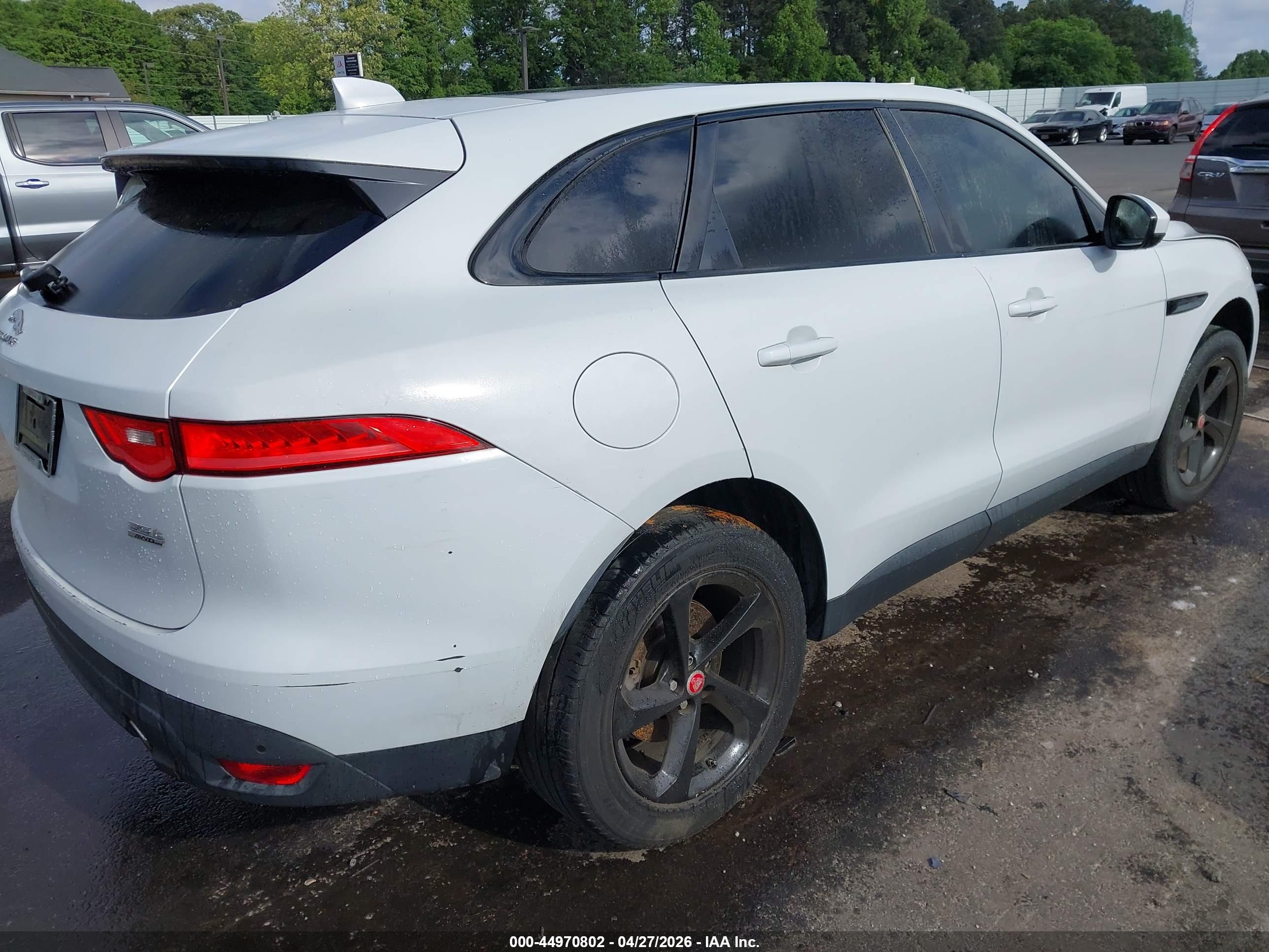 JAGUAR F-PACE image 4