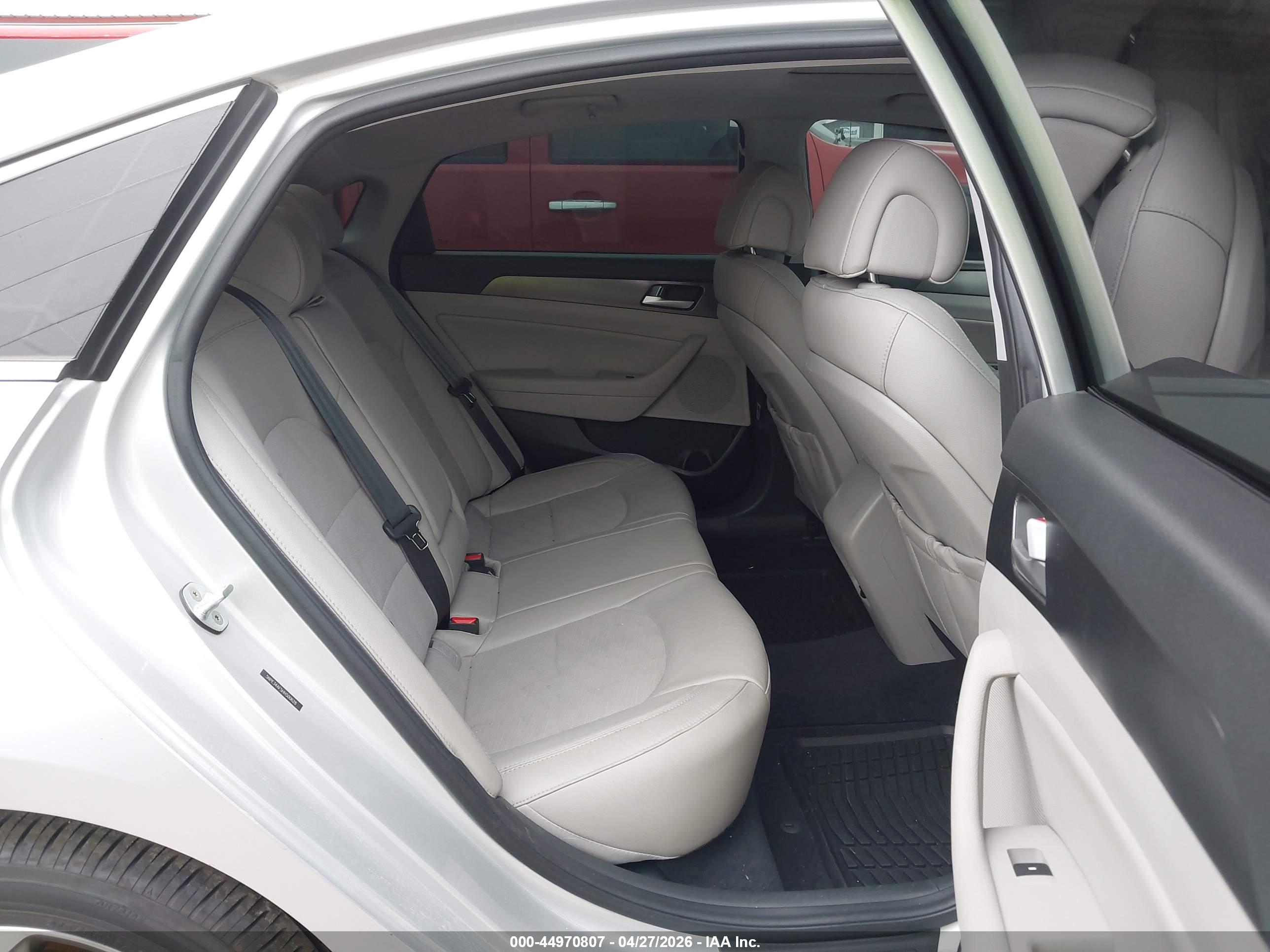 HYUNDAI SONATA image 8