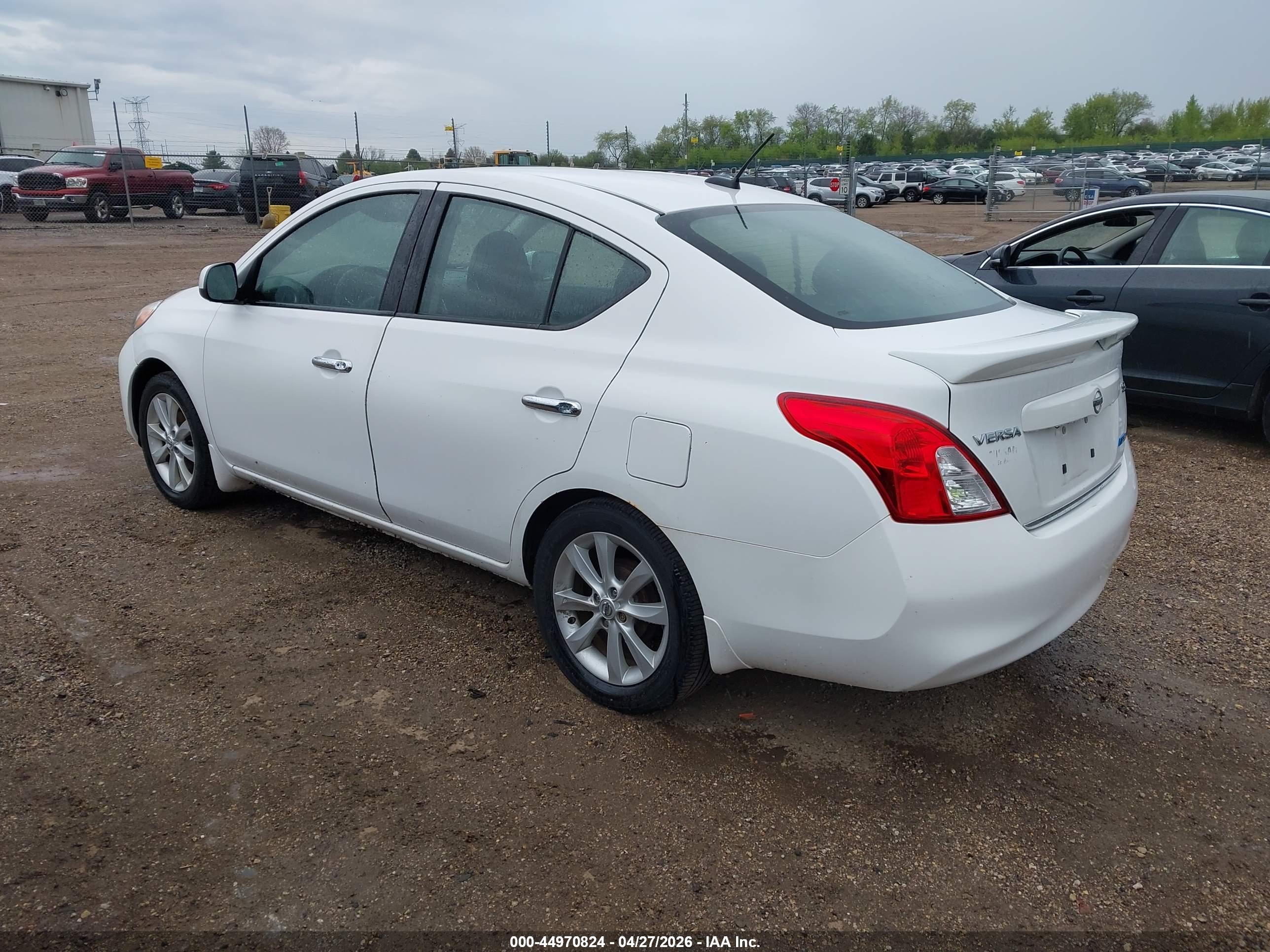 NISSAN VERSA image 3