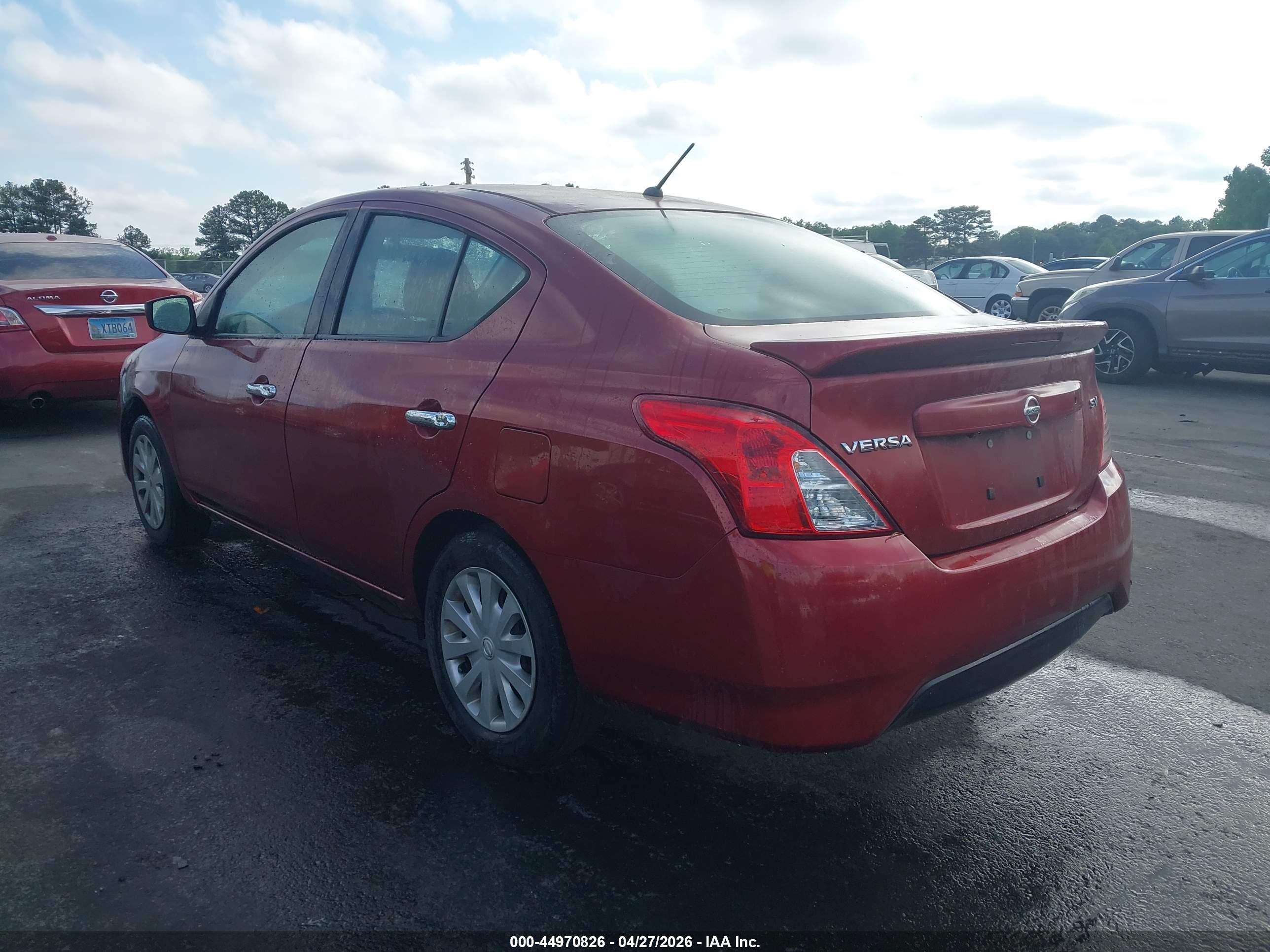 NISSAN VERSA image 3