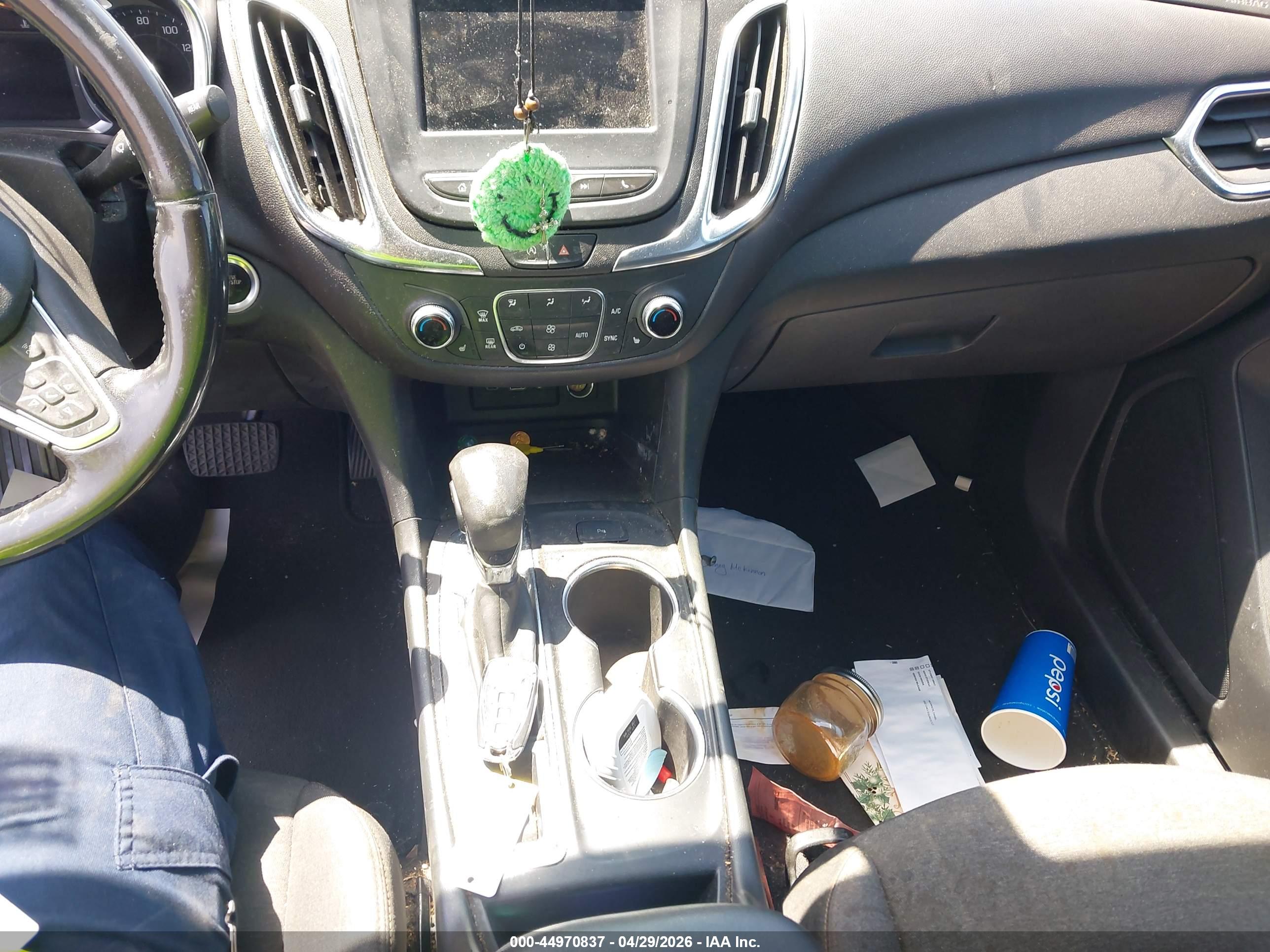 CHEVROLET EQUINOX image 11